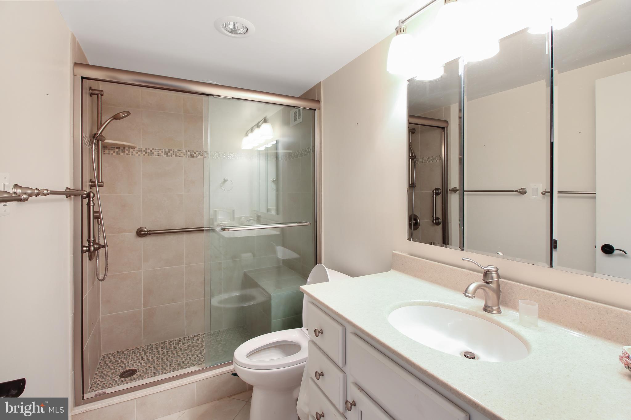 Real estate listing preview #14