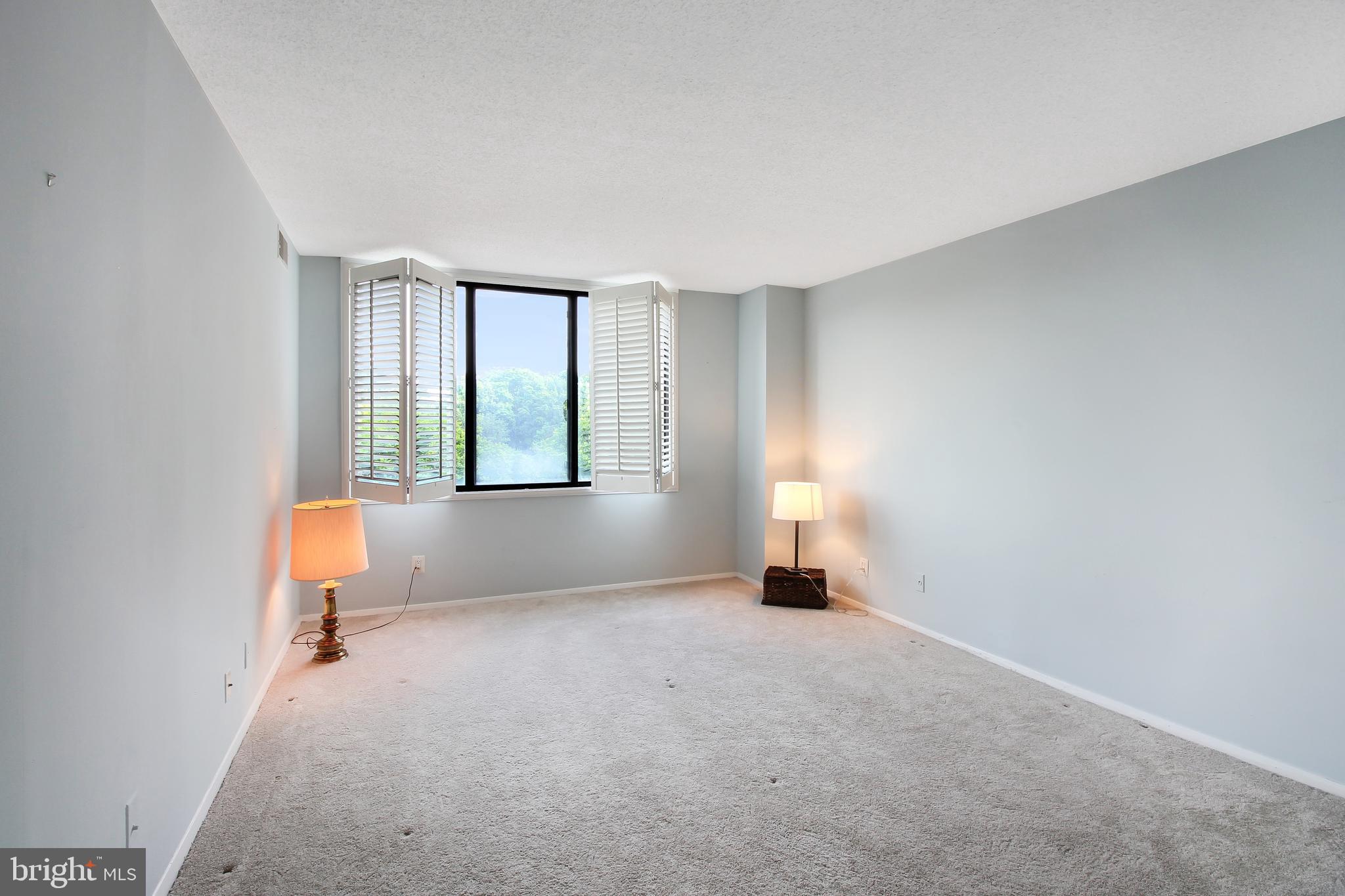 Real estate listing preview #12