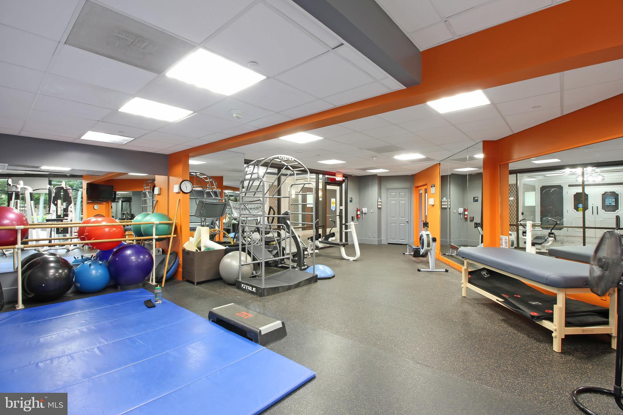 Real estate listing preview #26