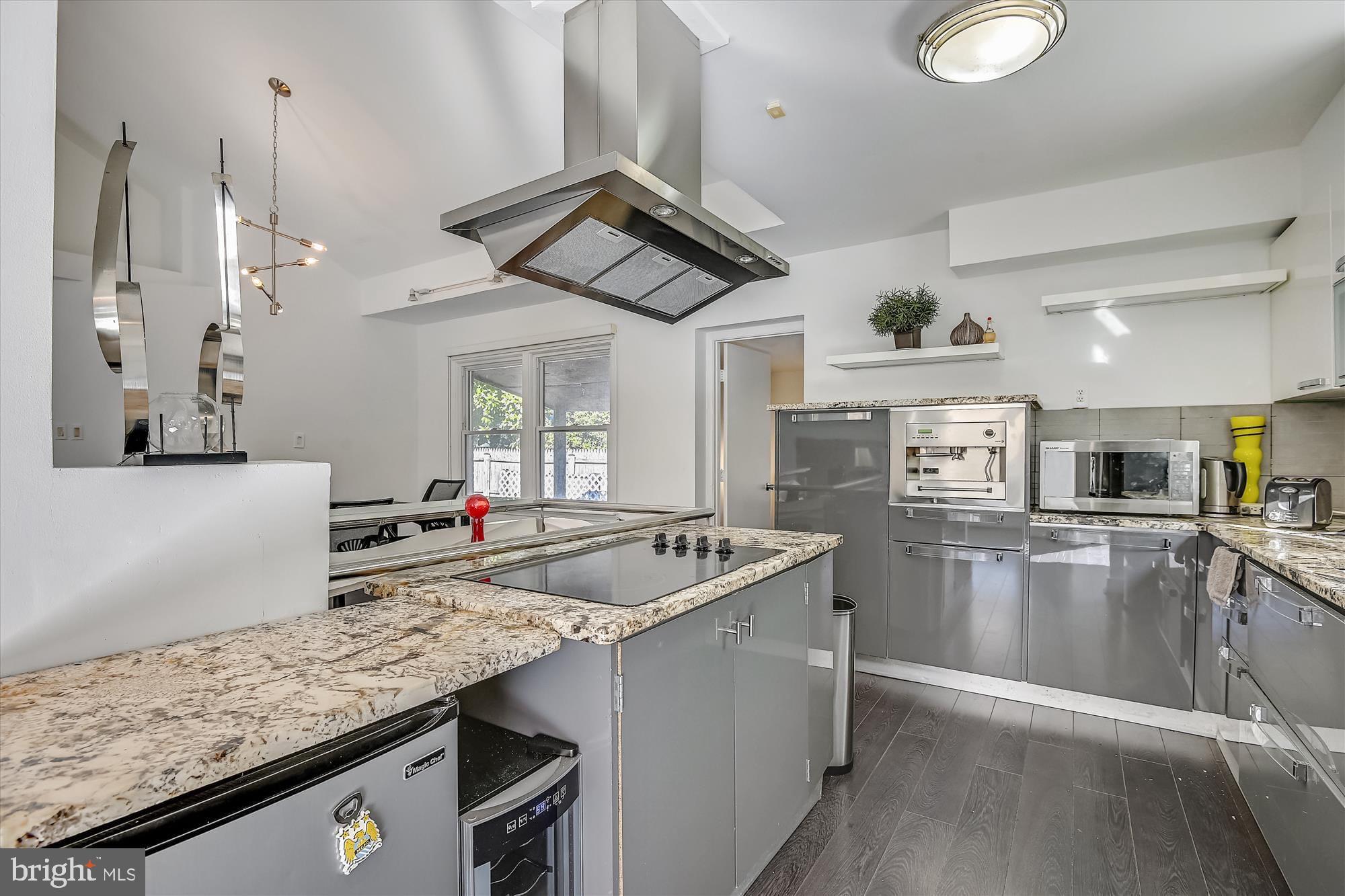 Real estate listing preview #5