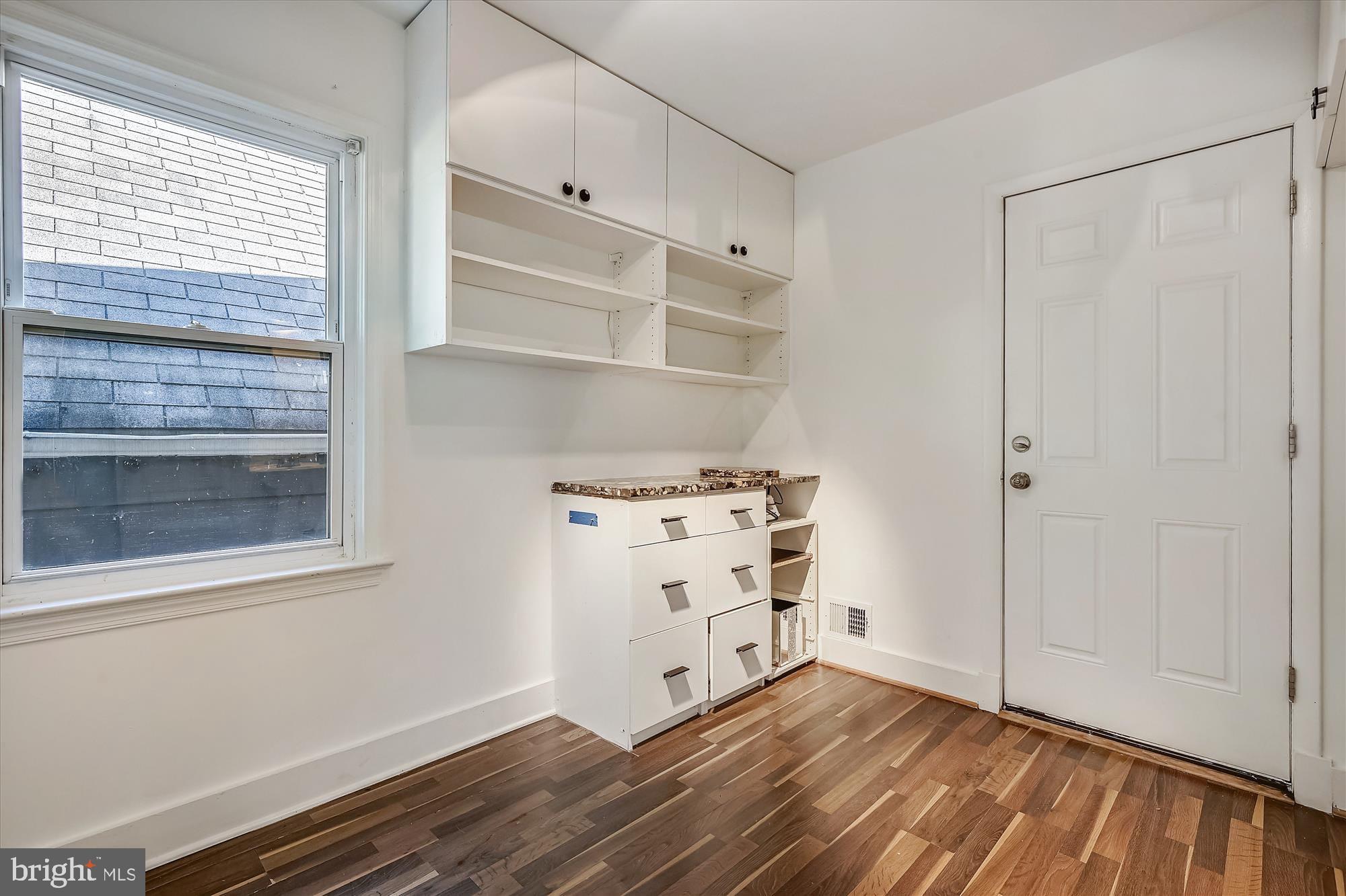 Real estate listing preview #18