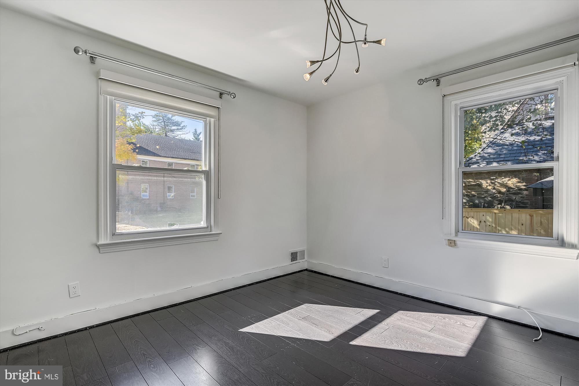 Real estate listing preview #22