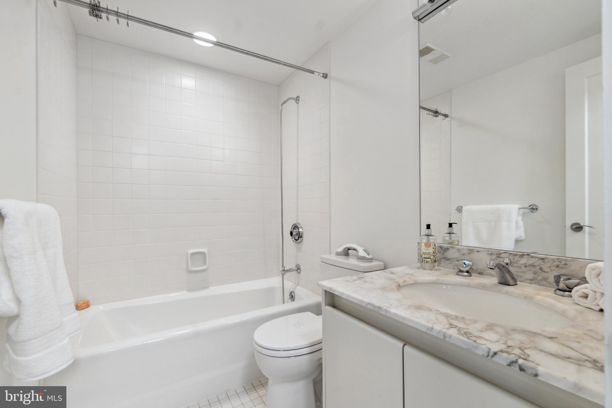 Real estate listing preview #24