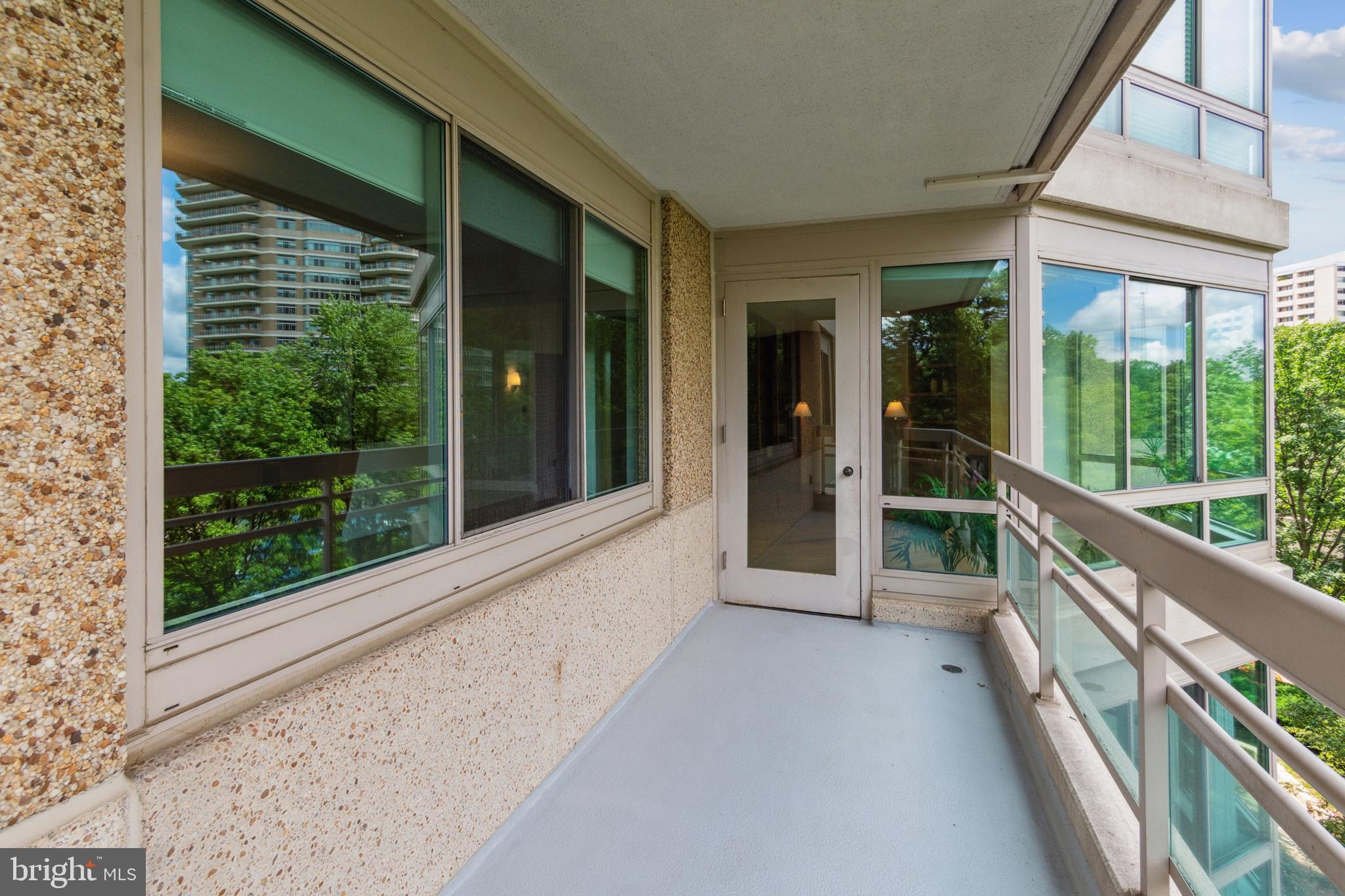 Real estate listing preview #29