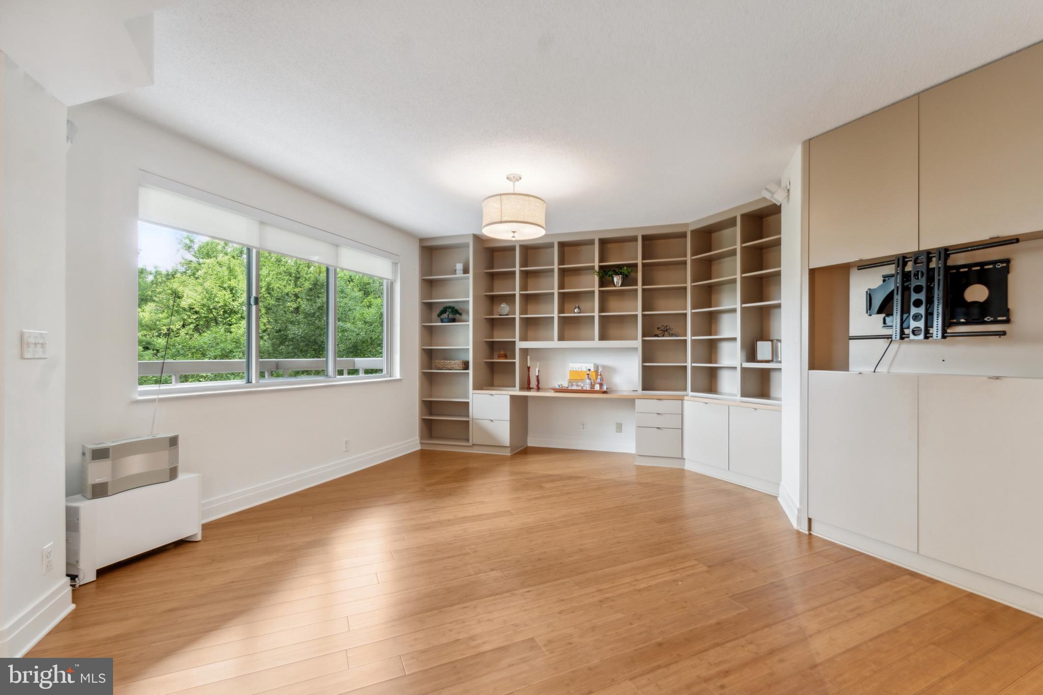 Real estate listing preview #17