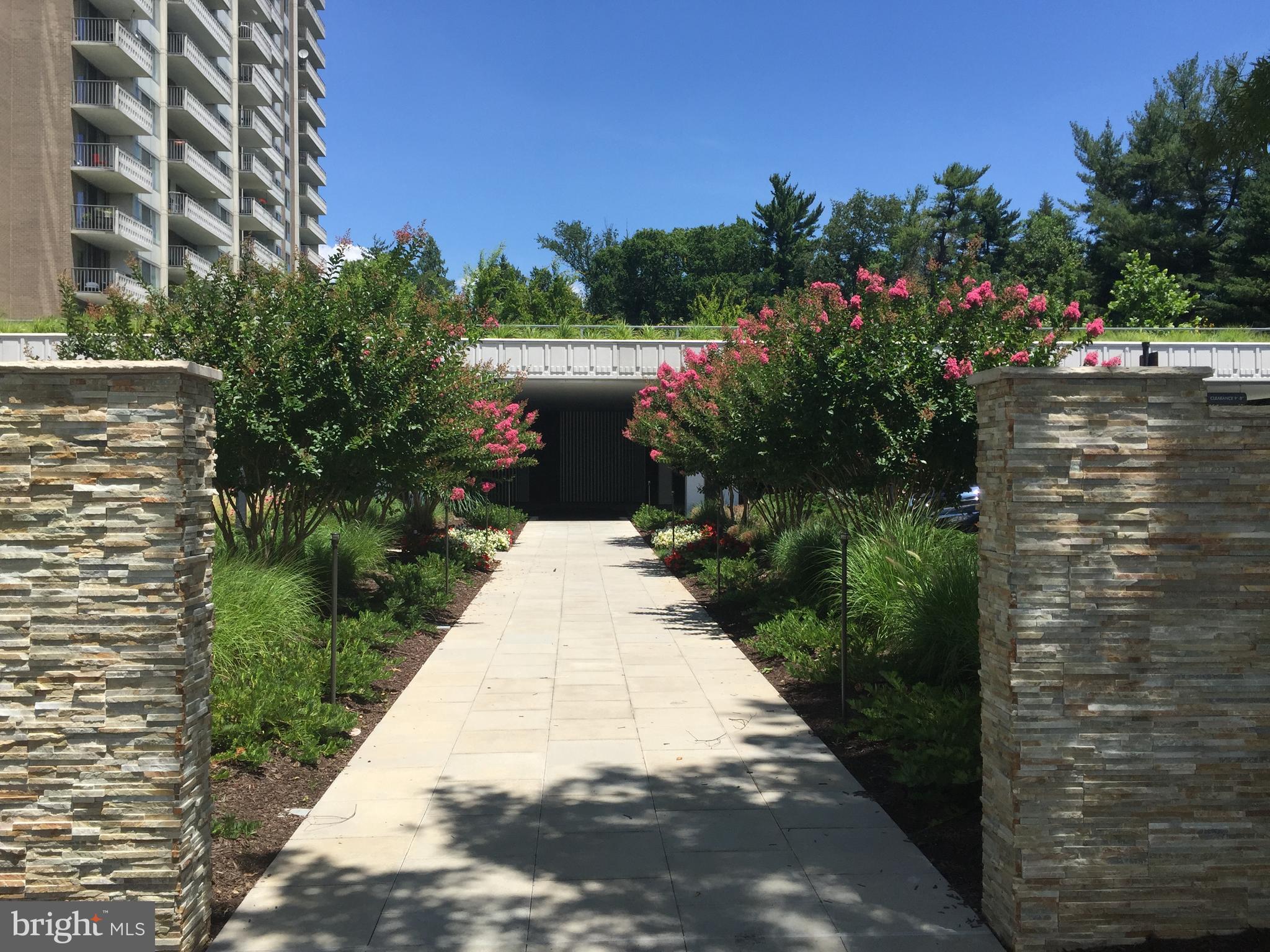 Real estate listing preview #17