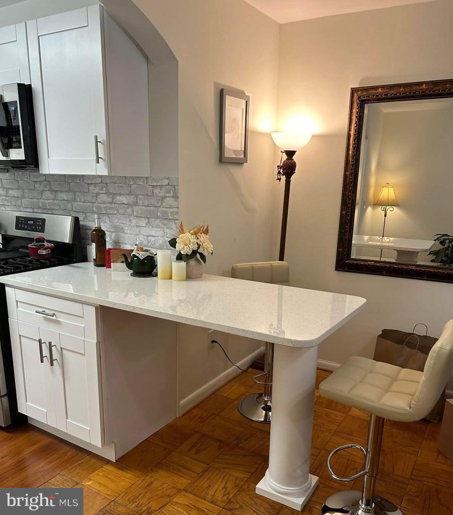 Real estate listing preview #8