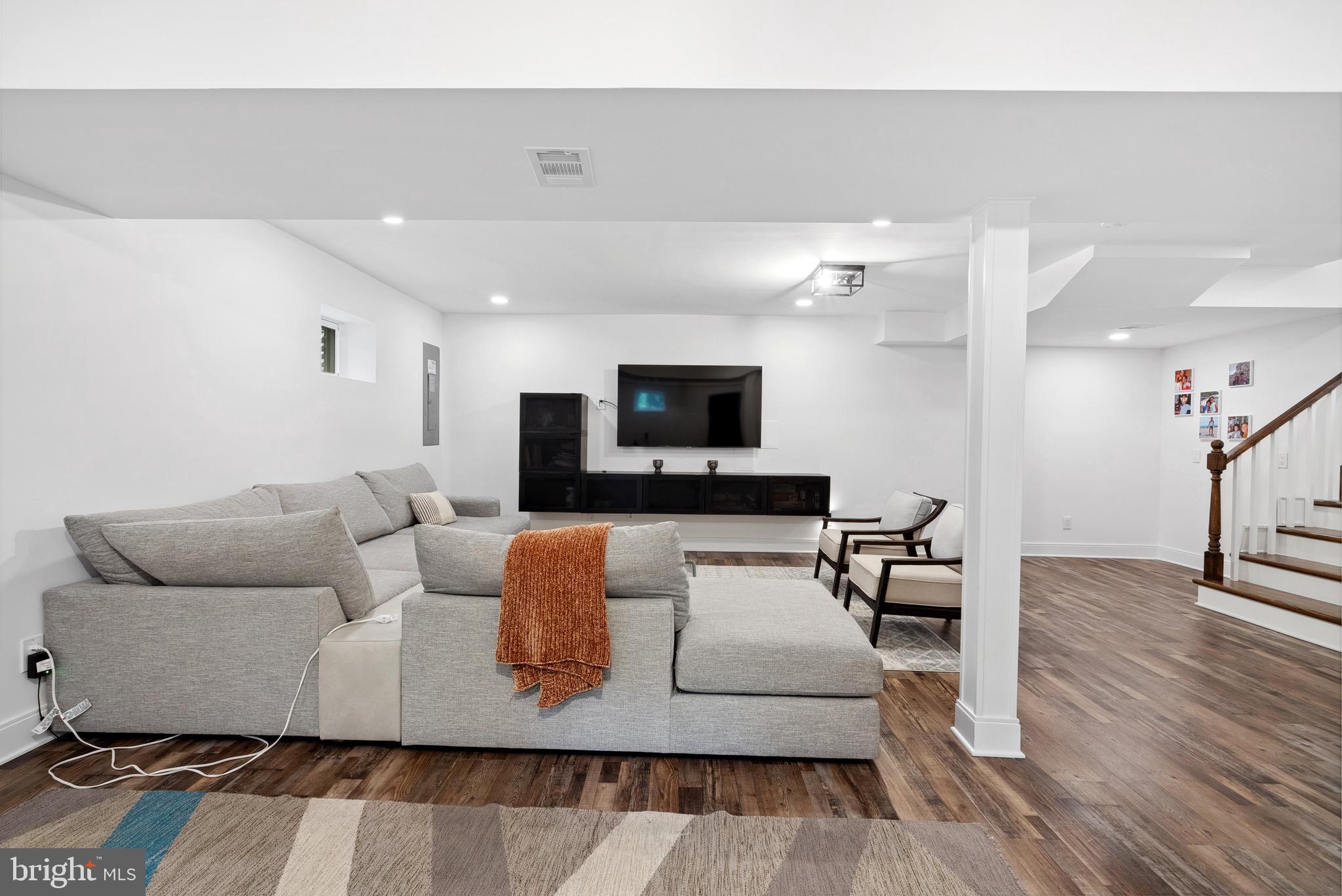 Real estate listing preview #19