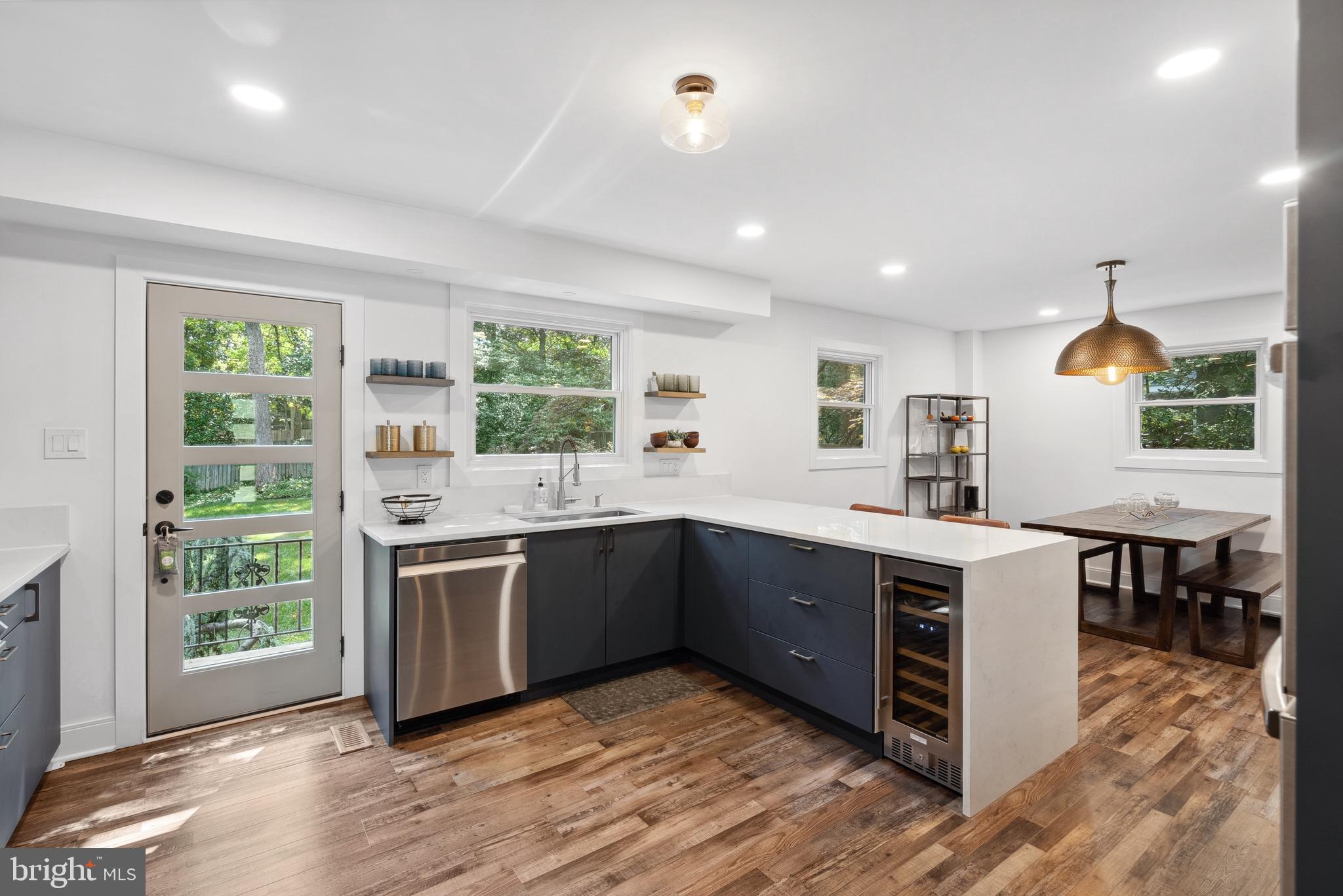 Real estate listing preview #11