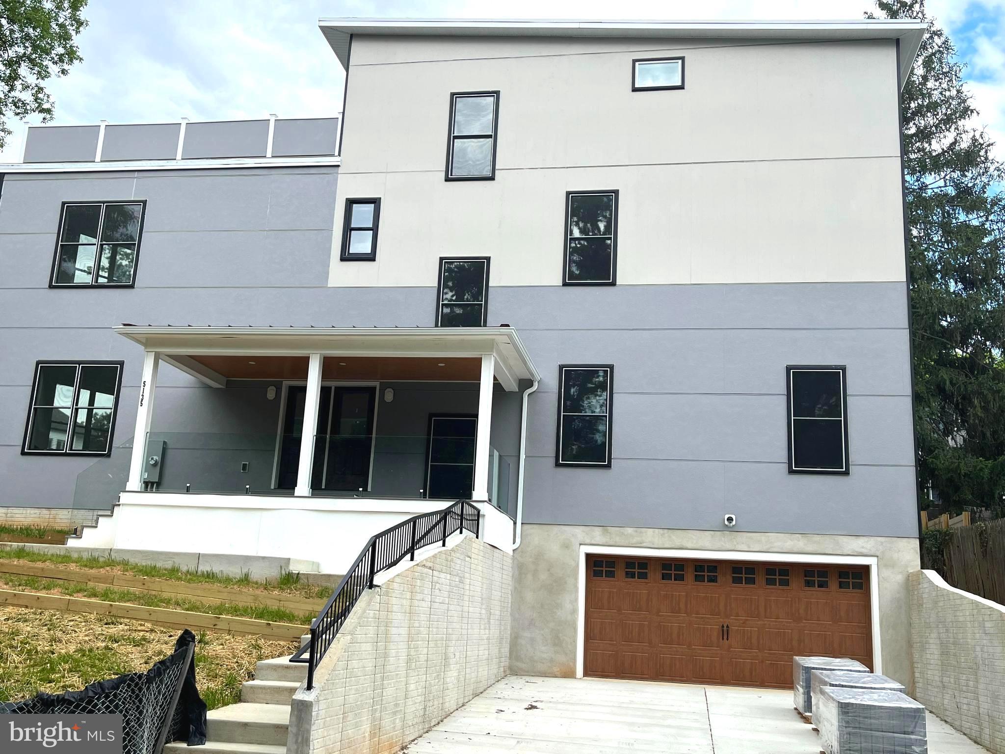 Real estate listing preview #1