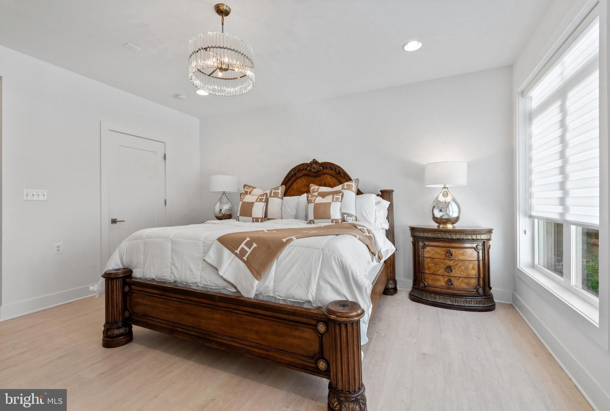 Real estate listing preview #18