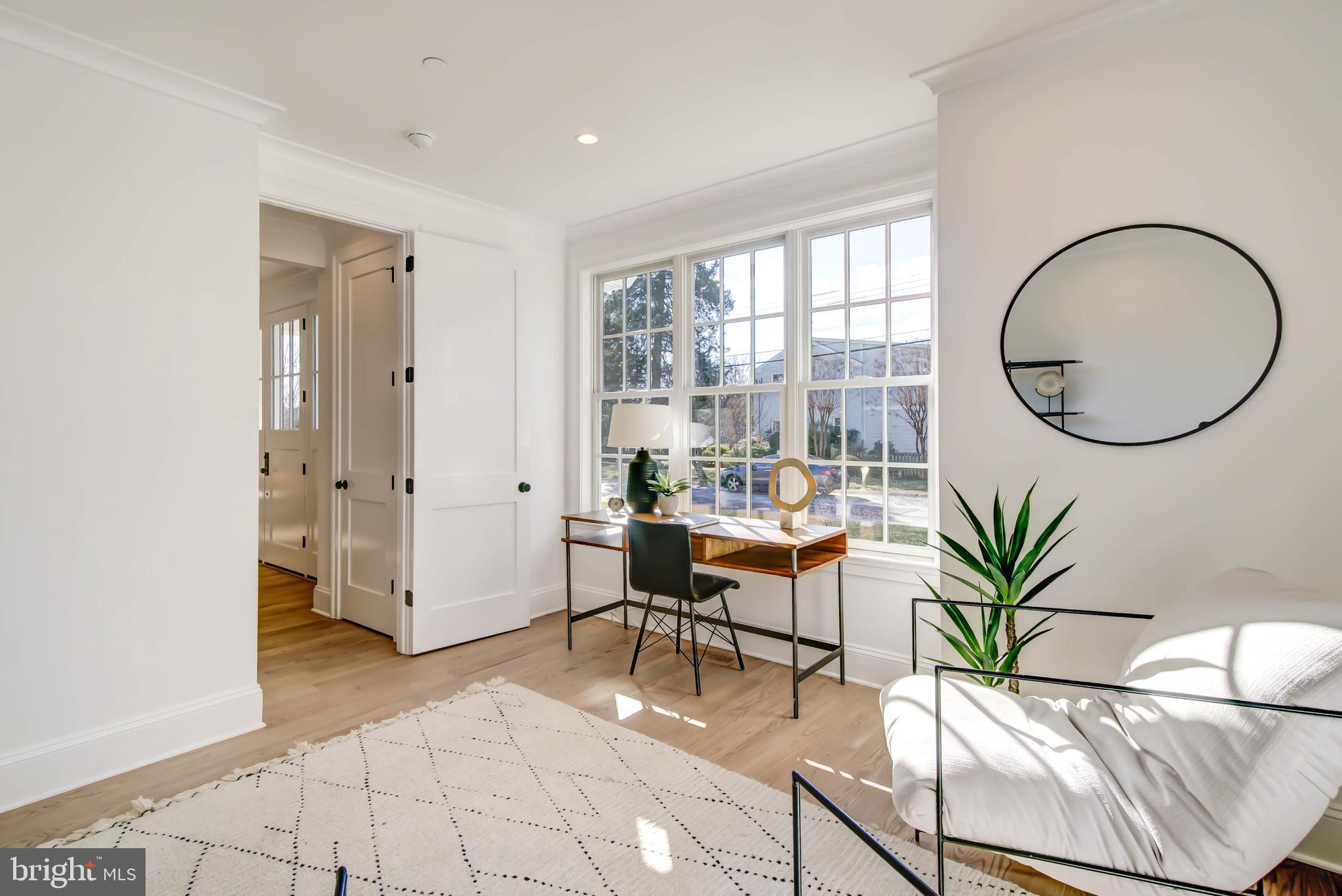 Real estate listing preview #6