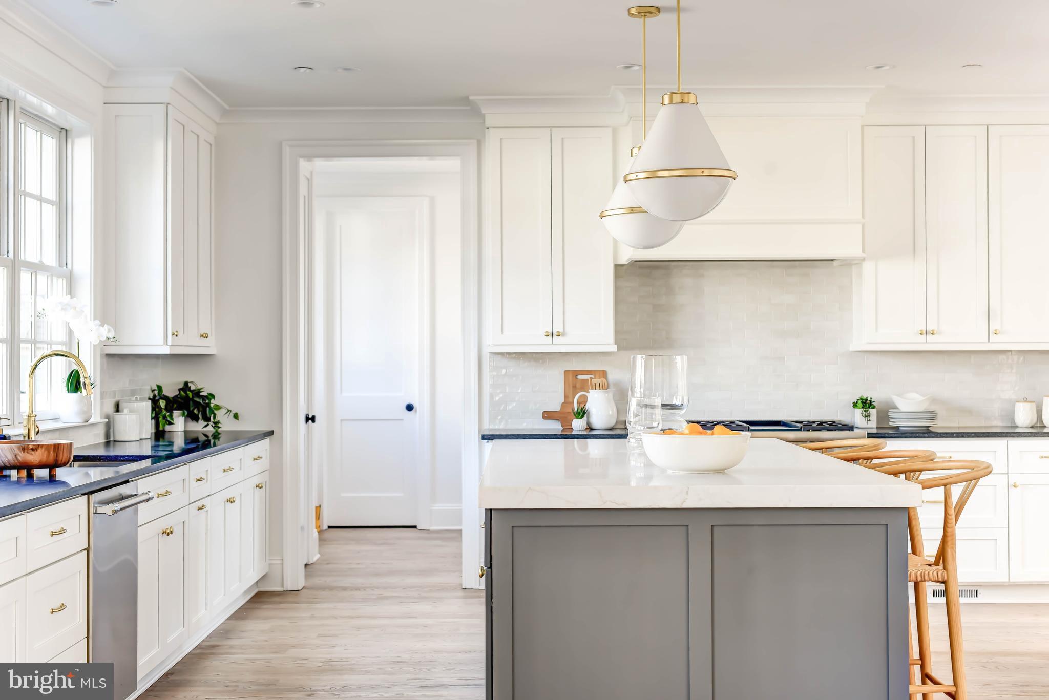 Real estate listing preview #24