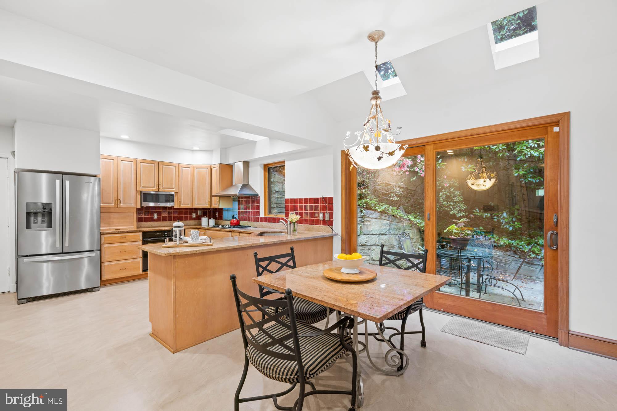 Real estate listing preview #24