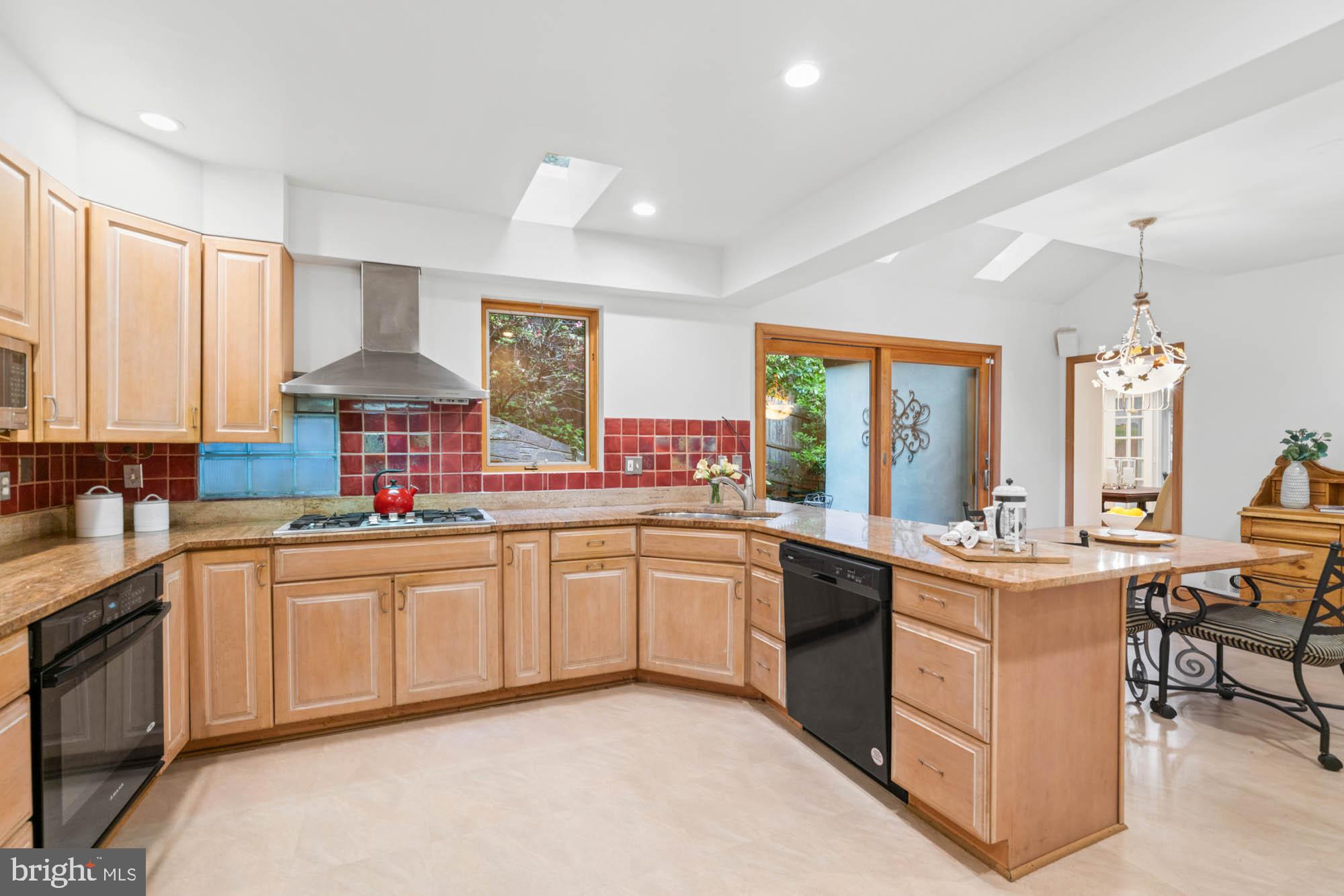 Real estate listing preview #28