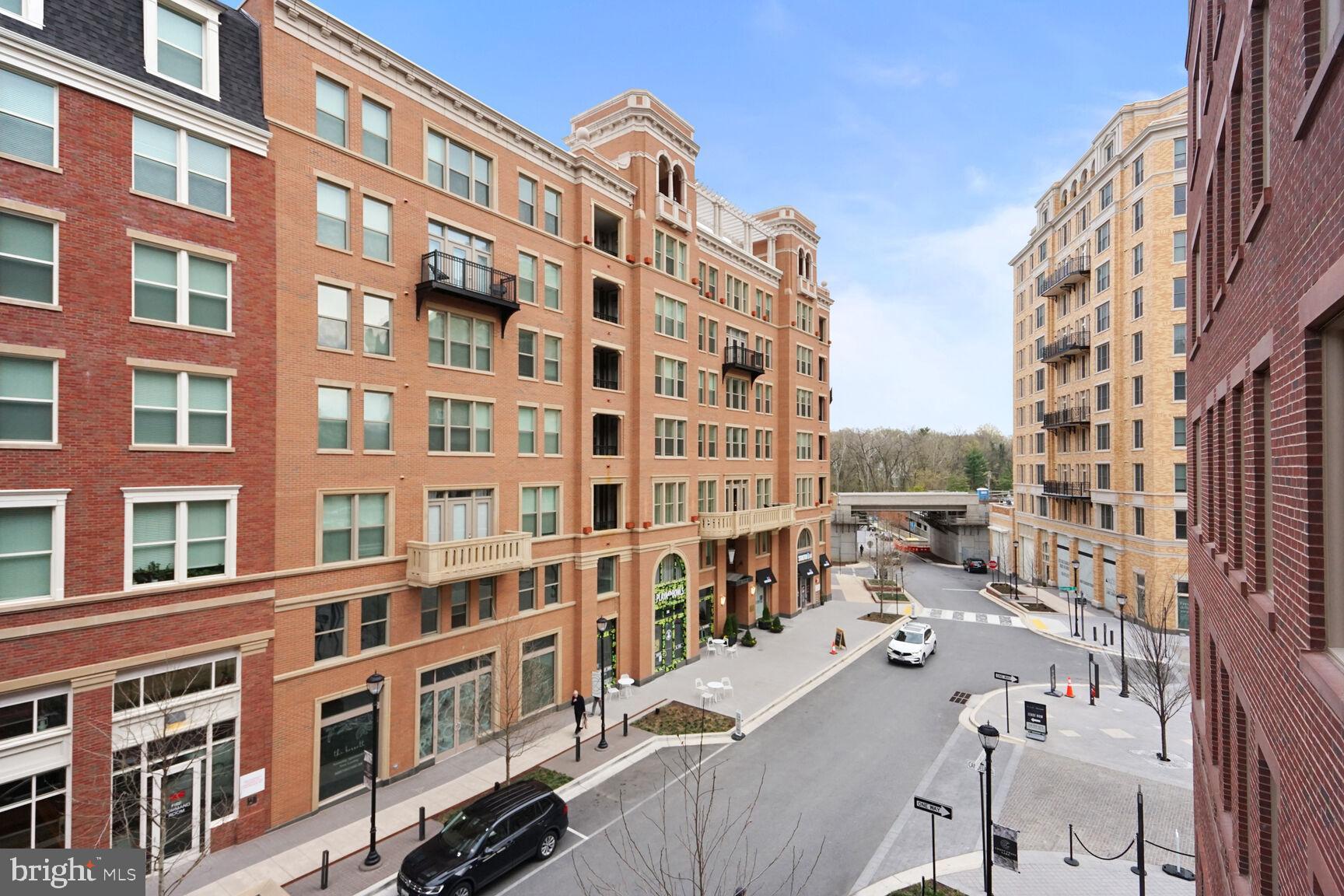 Real estate listing preview #14