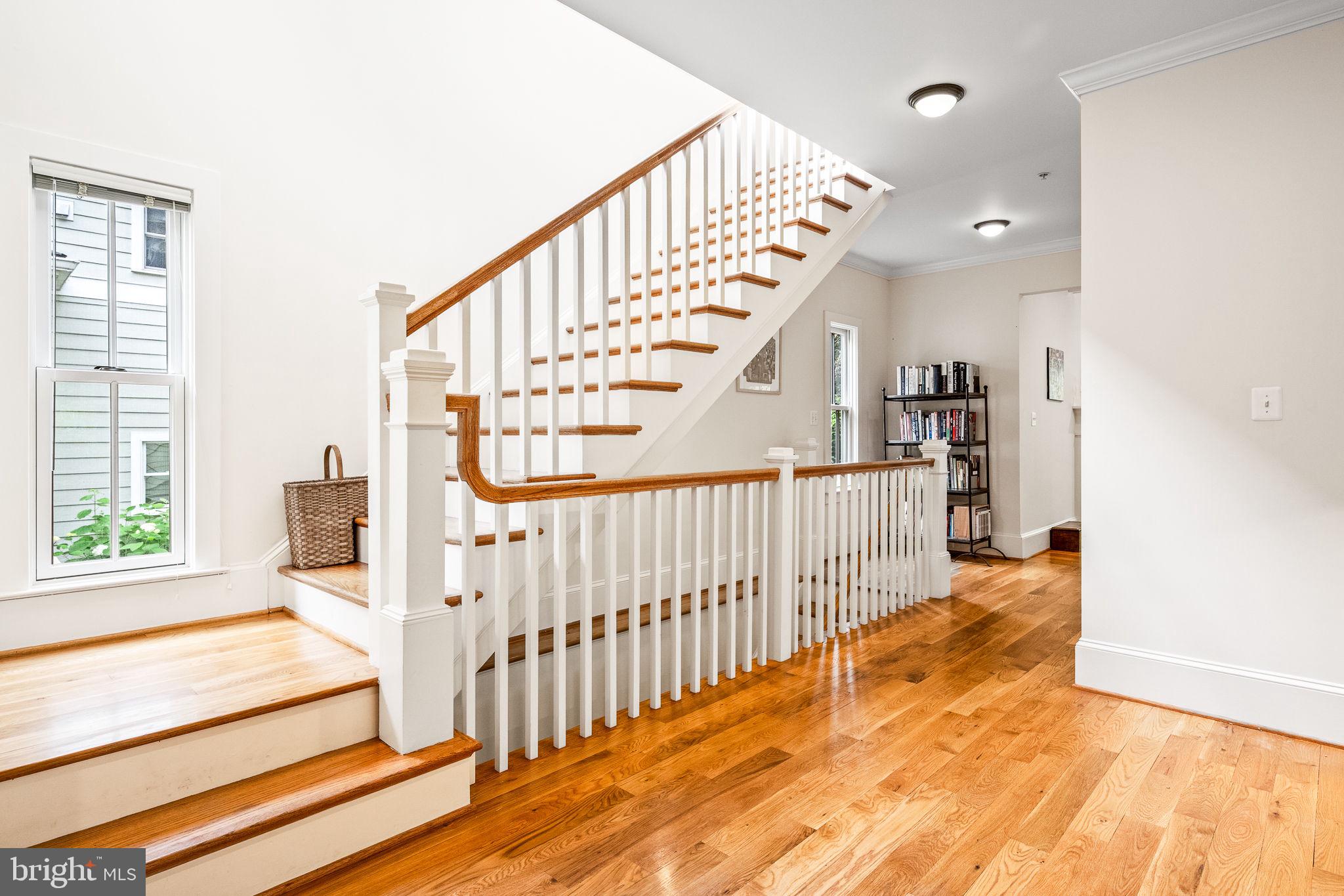 Real estate listing preview #16