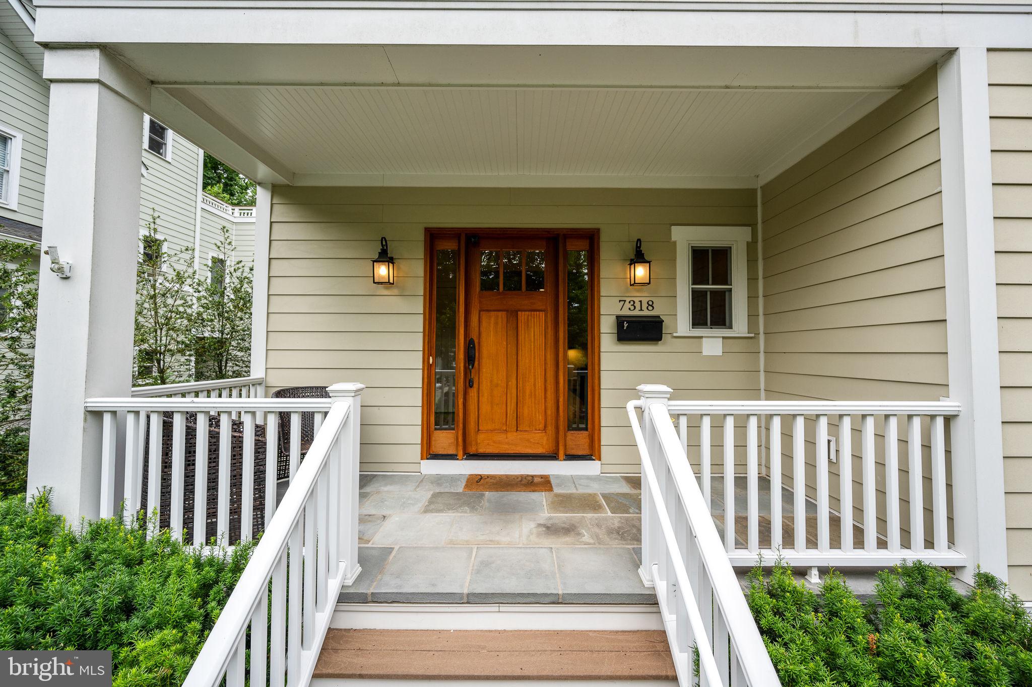 Real estate listing preview #8