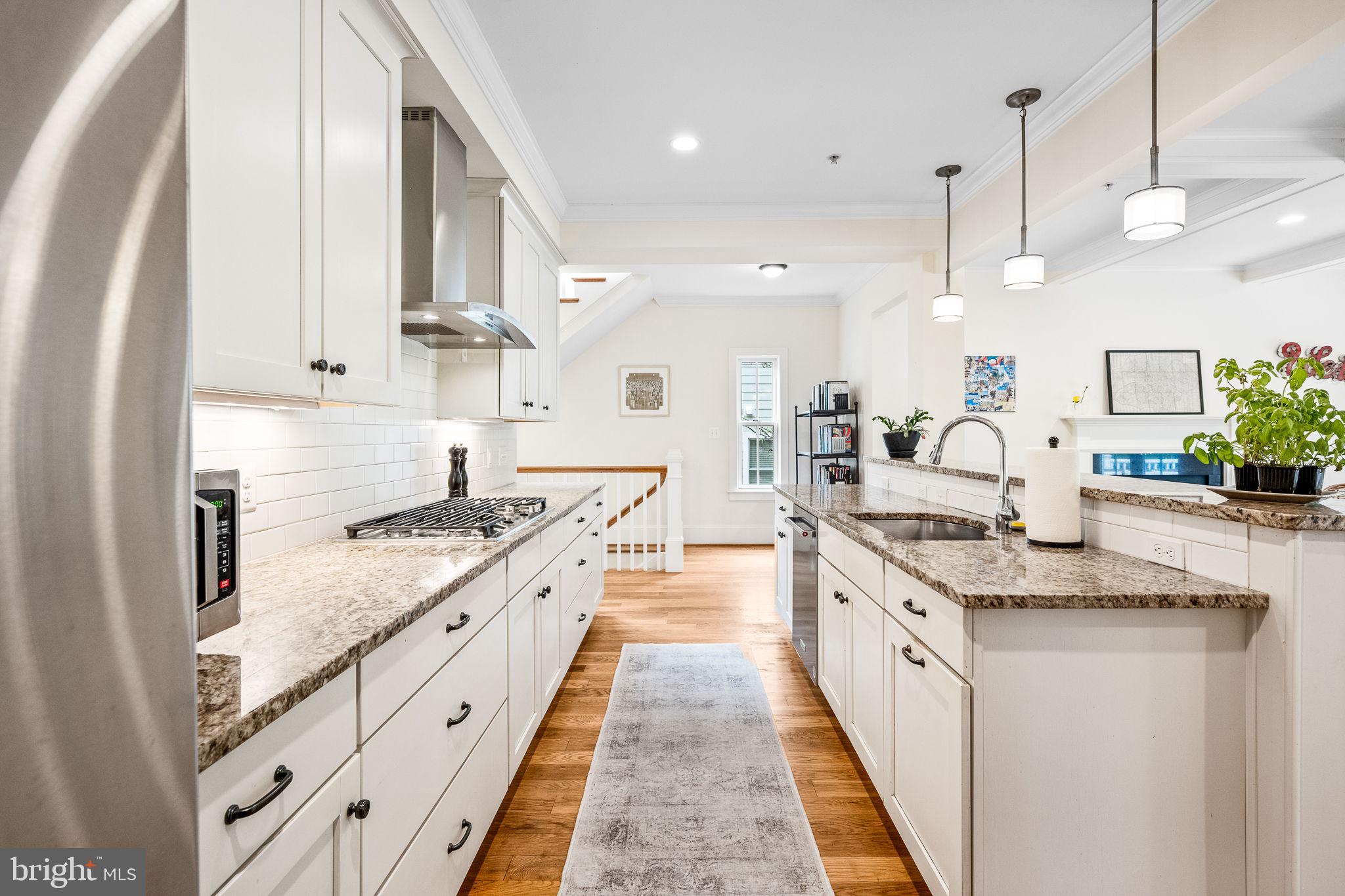 Real estate listing preview #3