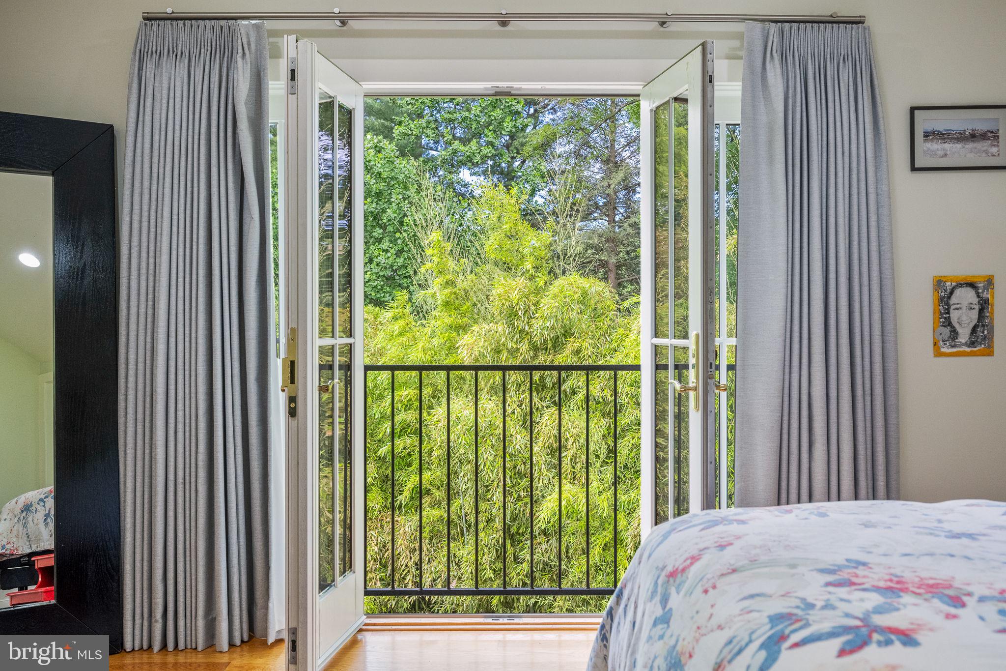 Real estate listing preview #24