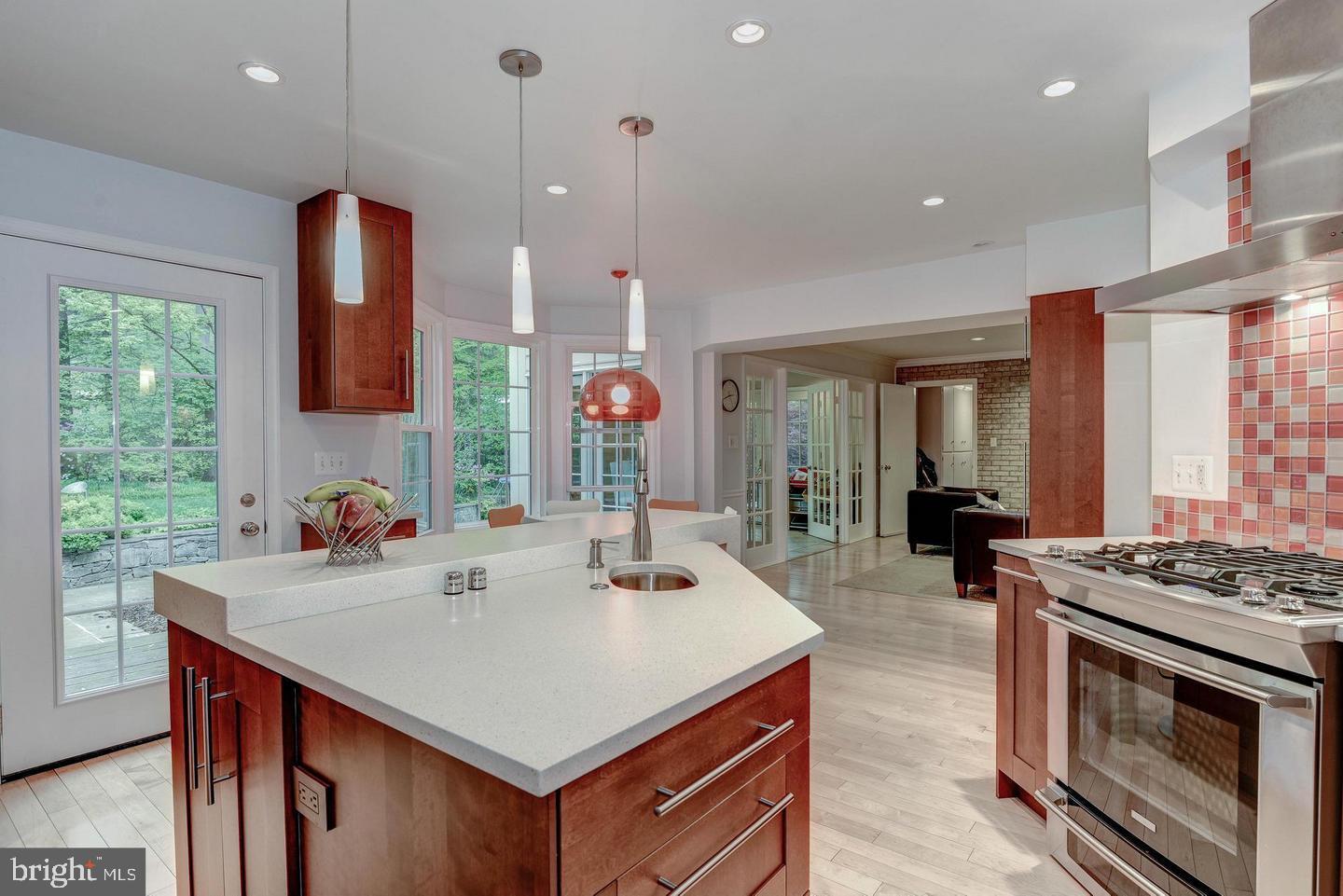 Real estate listing preview #9