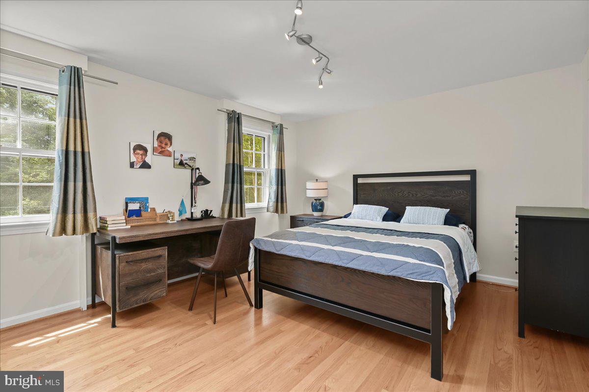 Real estate listing preview #34