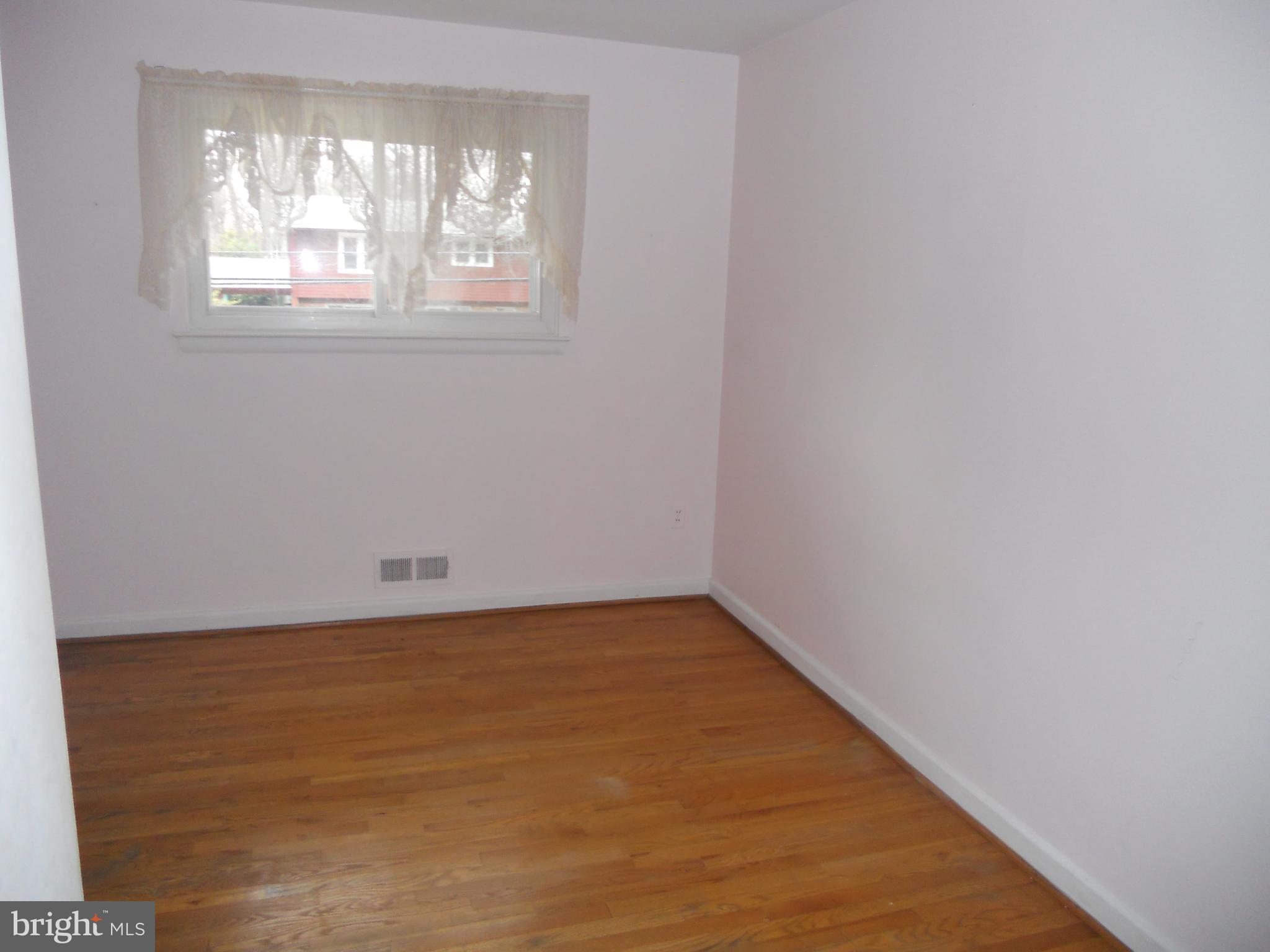 Real estate listing preview #15