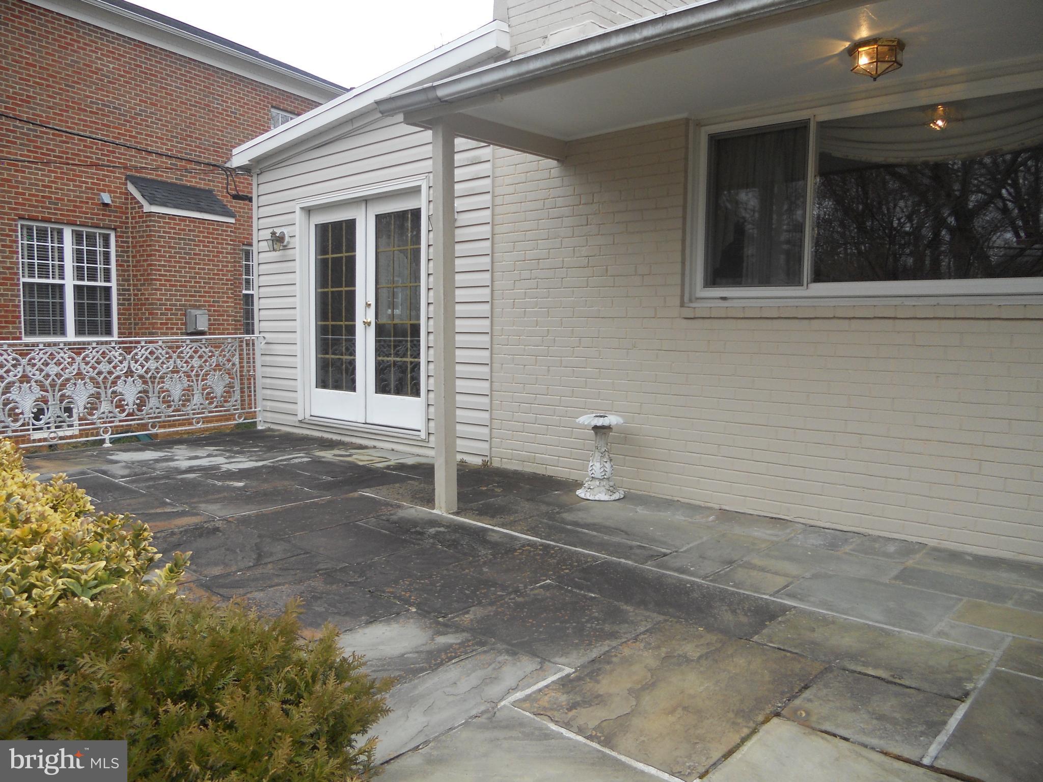 Real estate listing preview #4