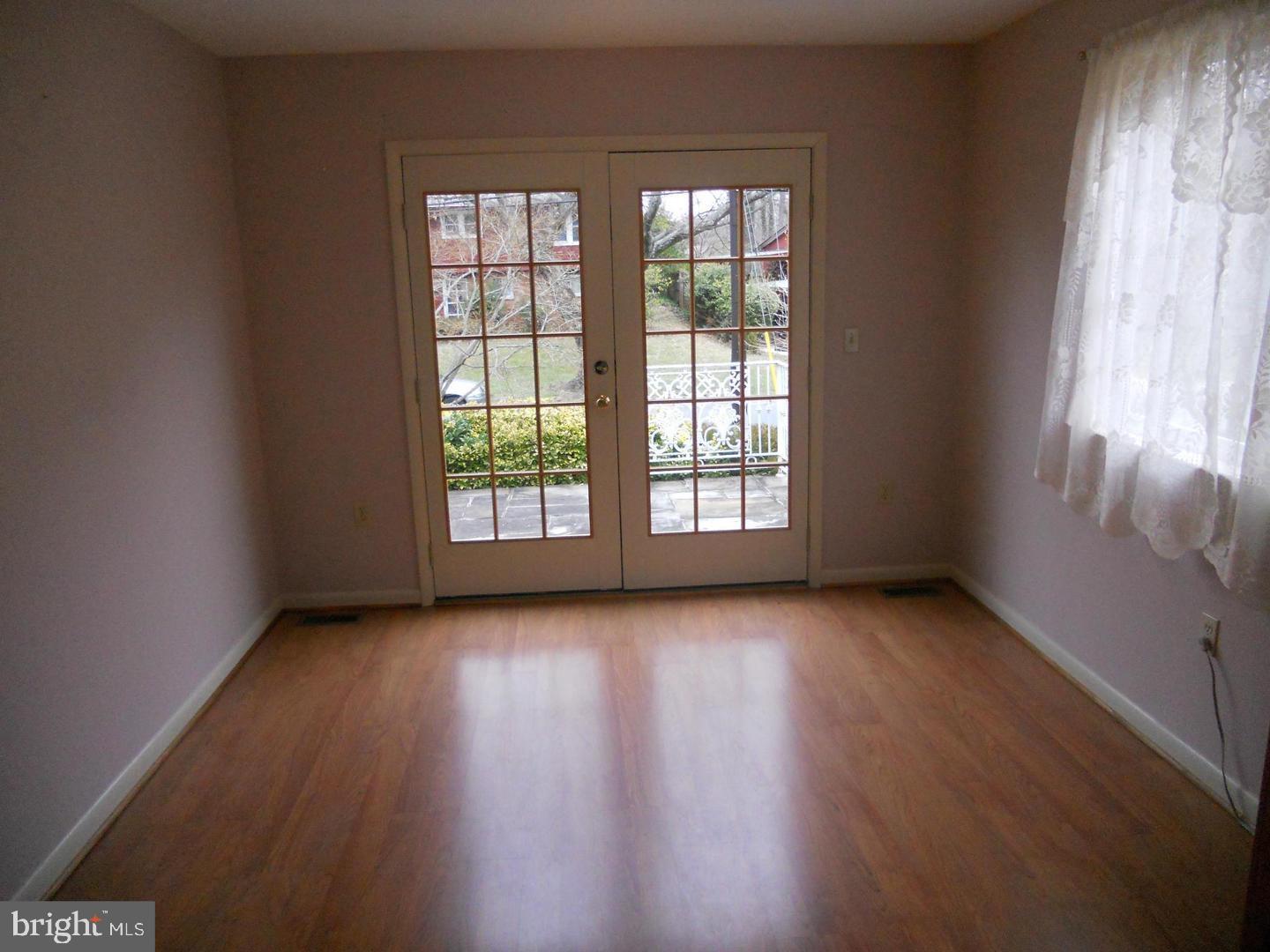 Real estate listing preview #6