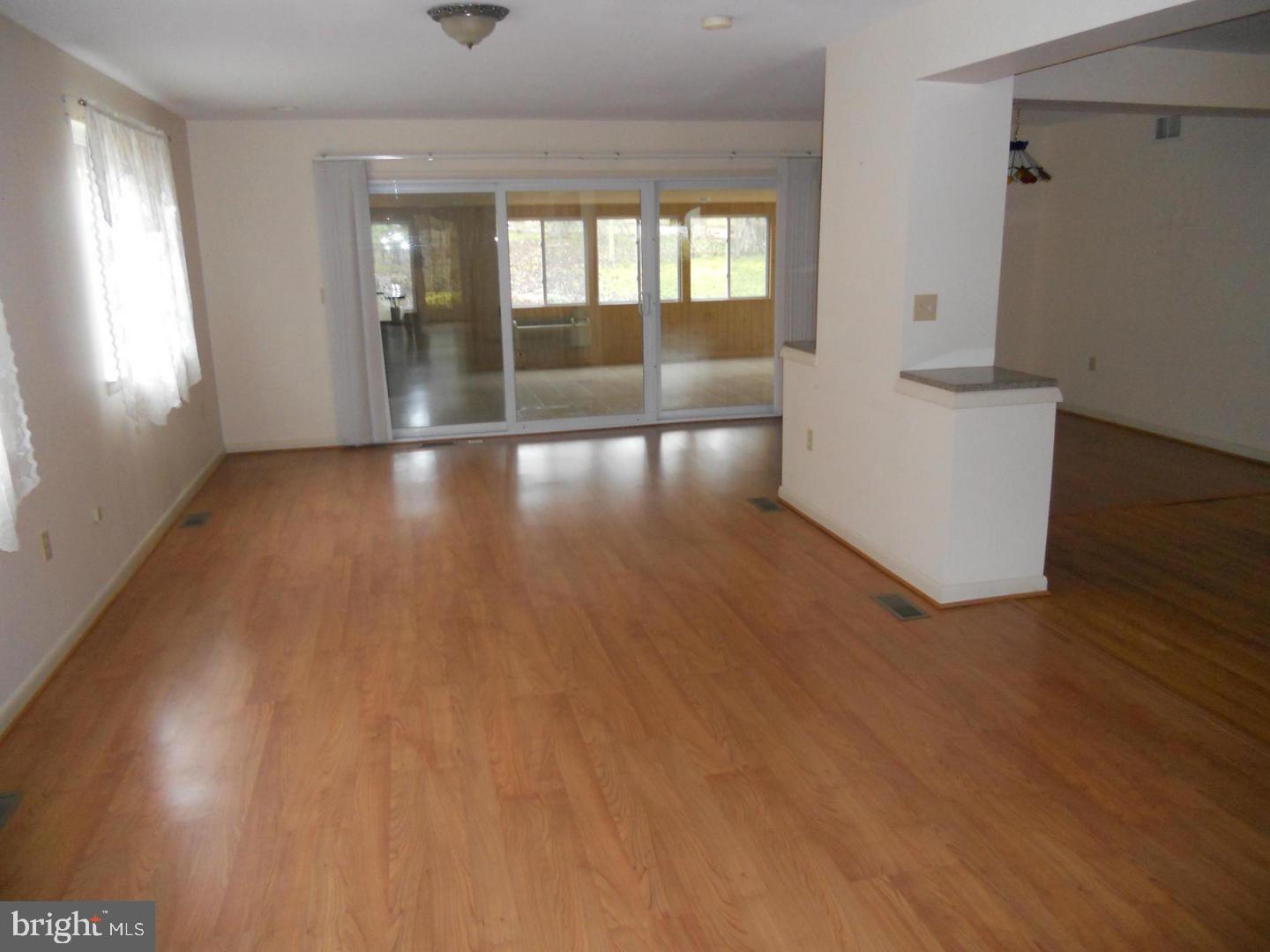 Real estate listing preview #7