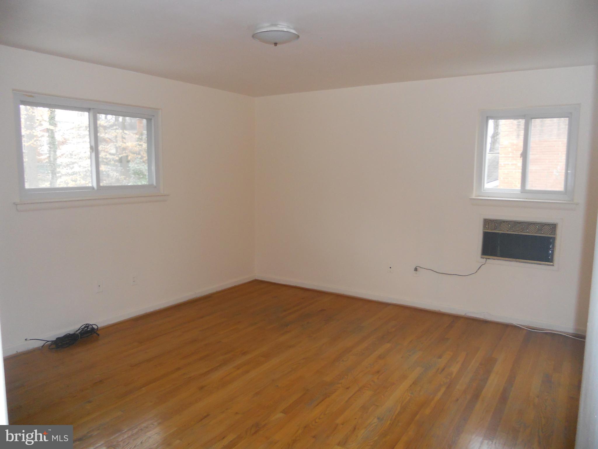 Real estate listing preview #17