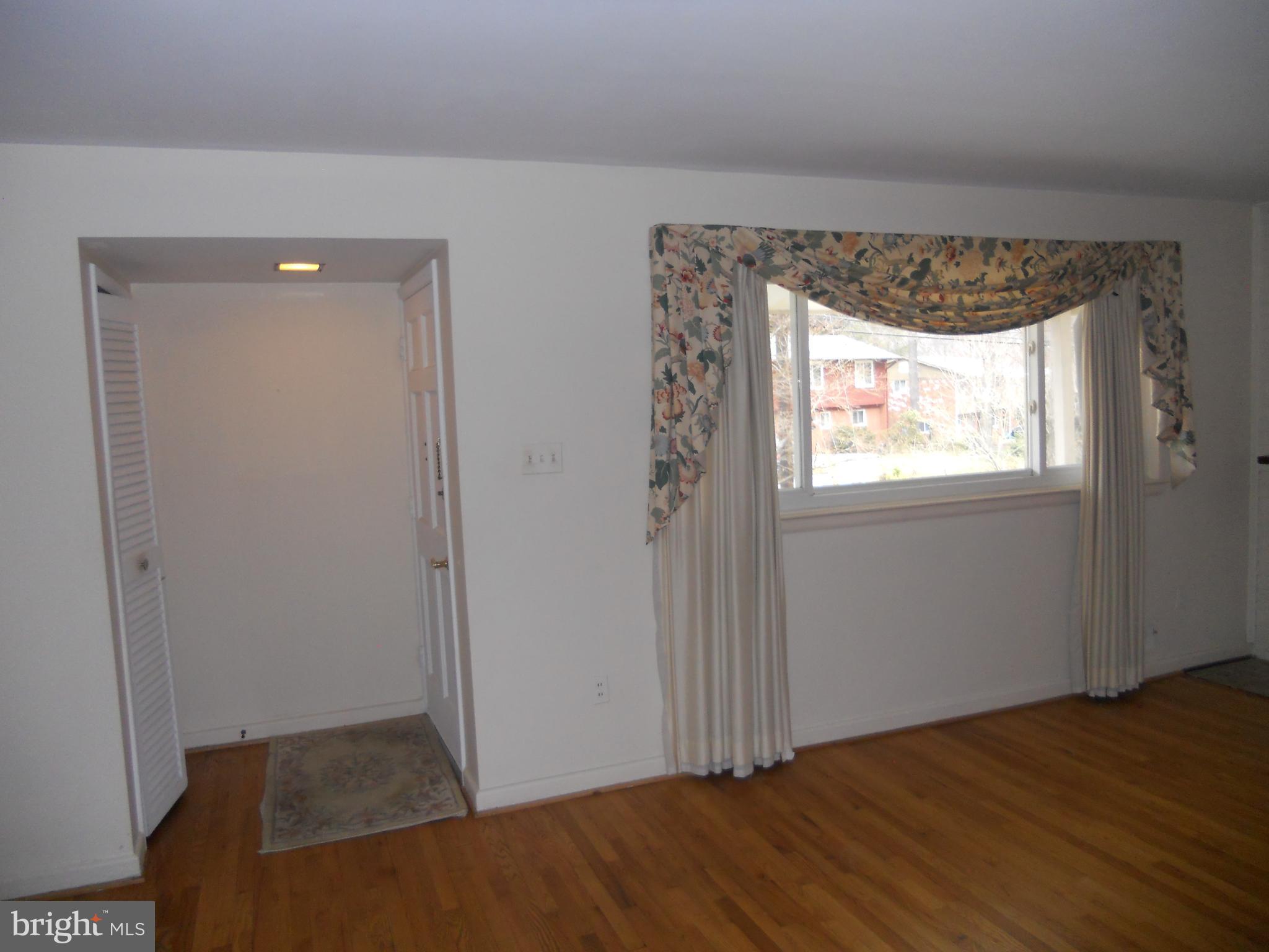 Real estate listing preview #2