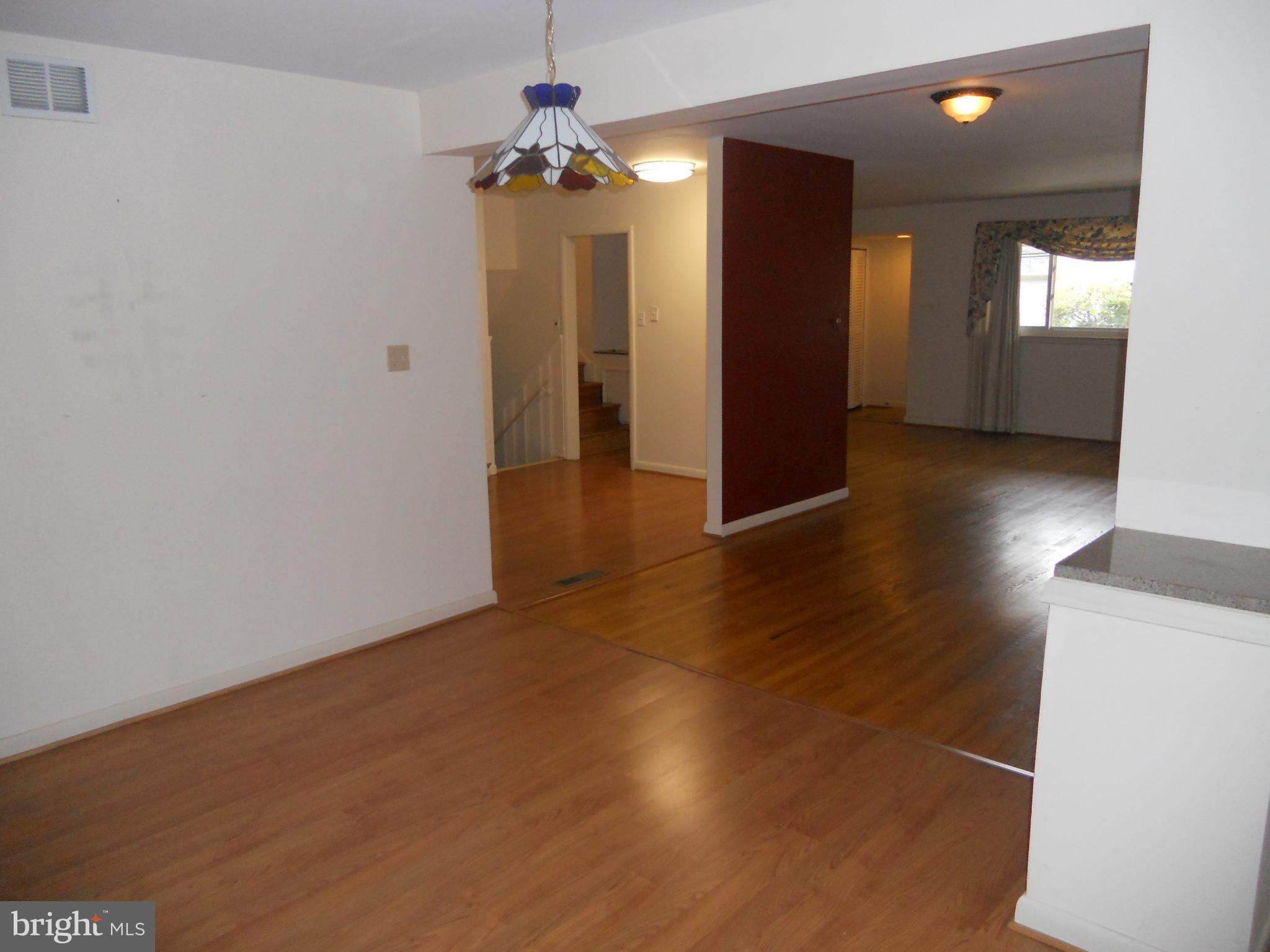 Real estate listing preview #8