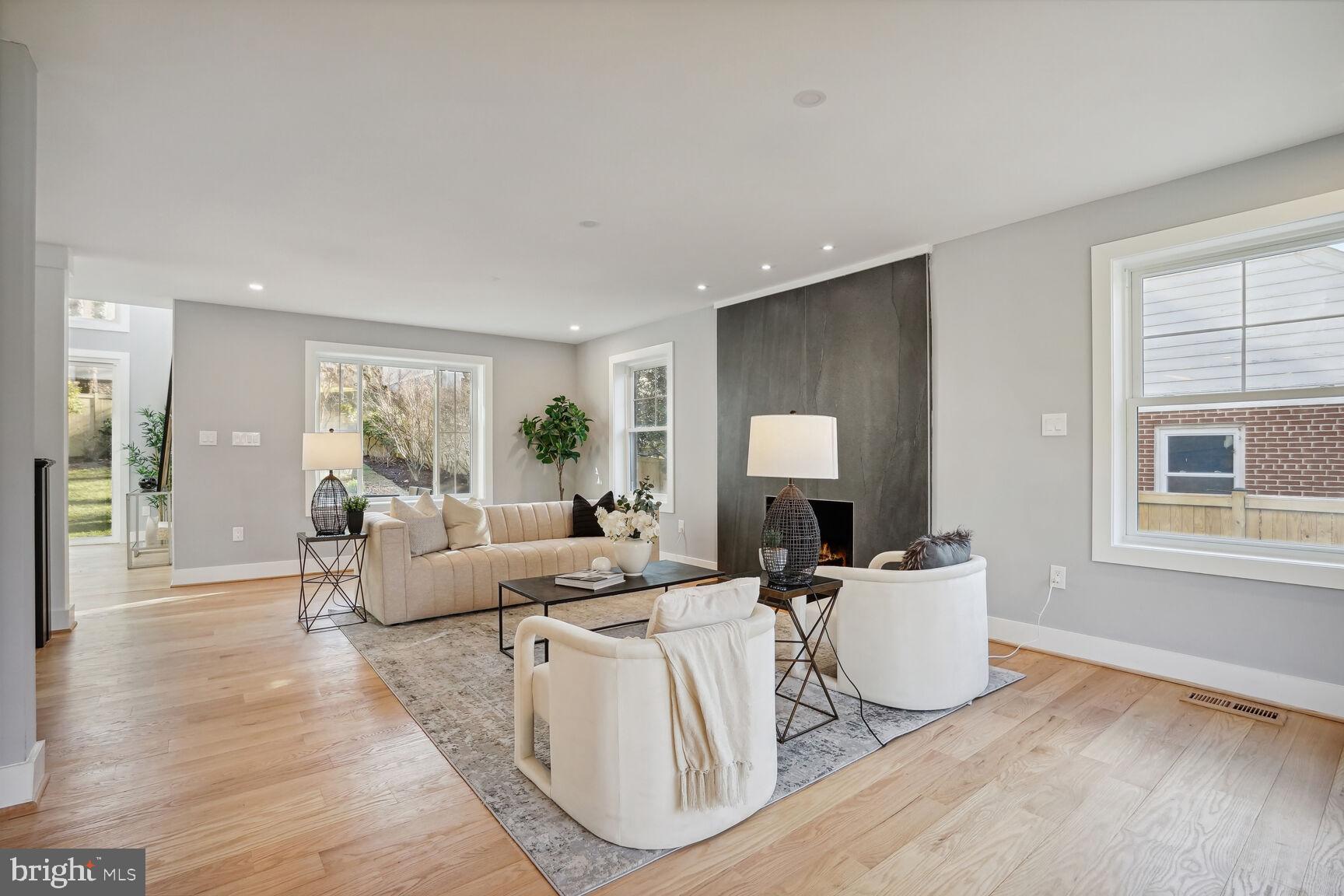 Real estate listing preview #10