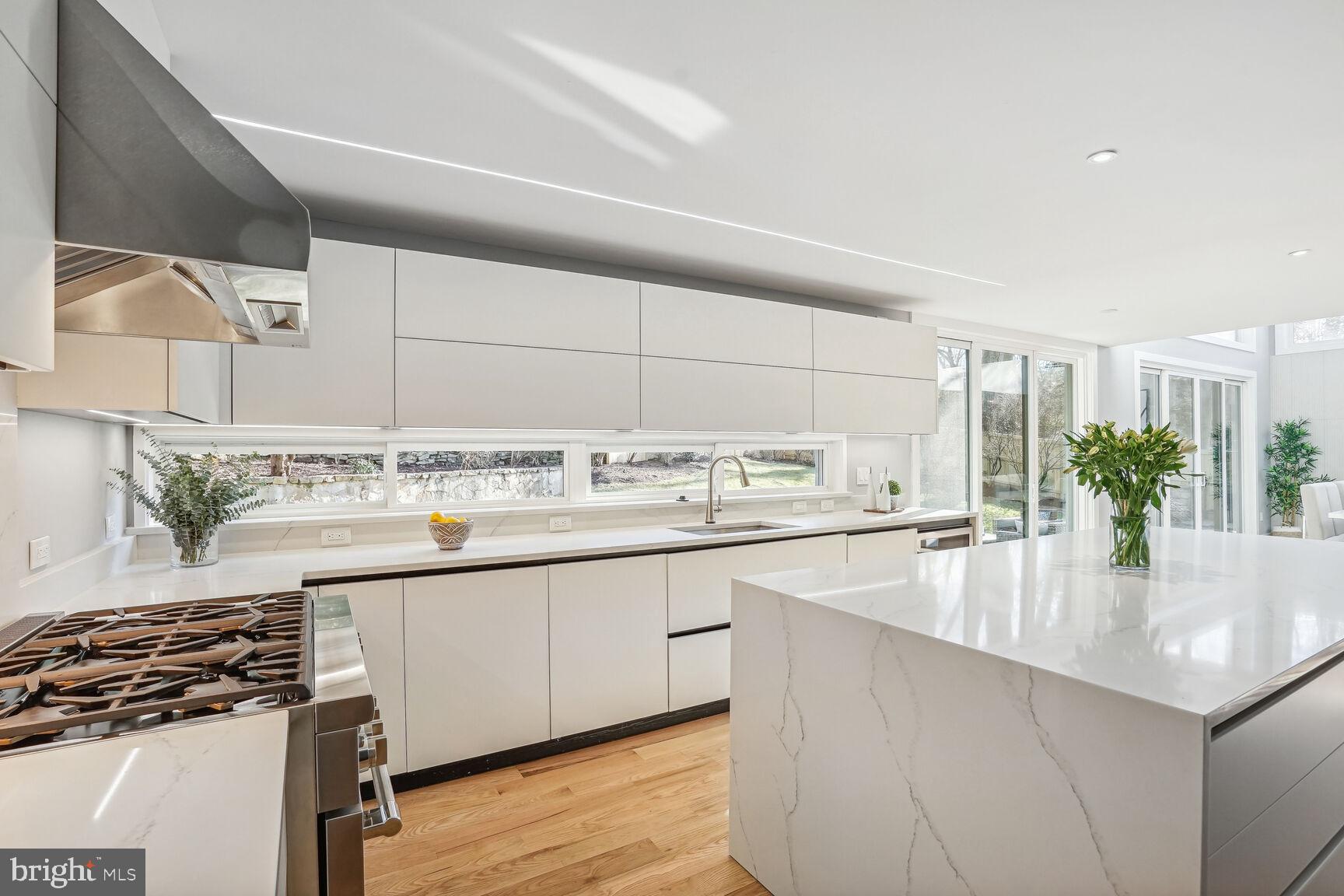 Real estate listing preview #17