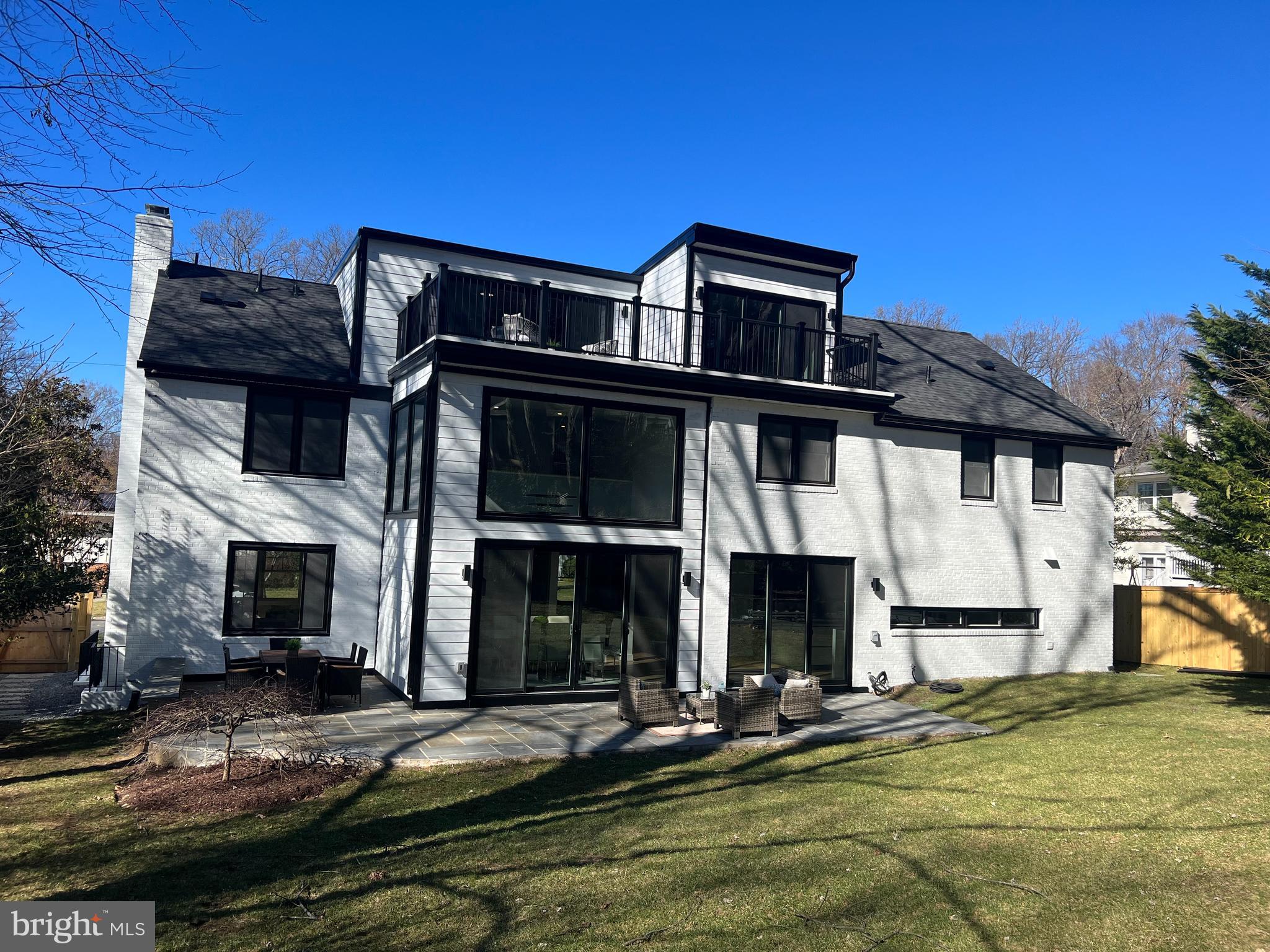 Real estate listing preview #5