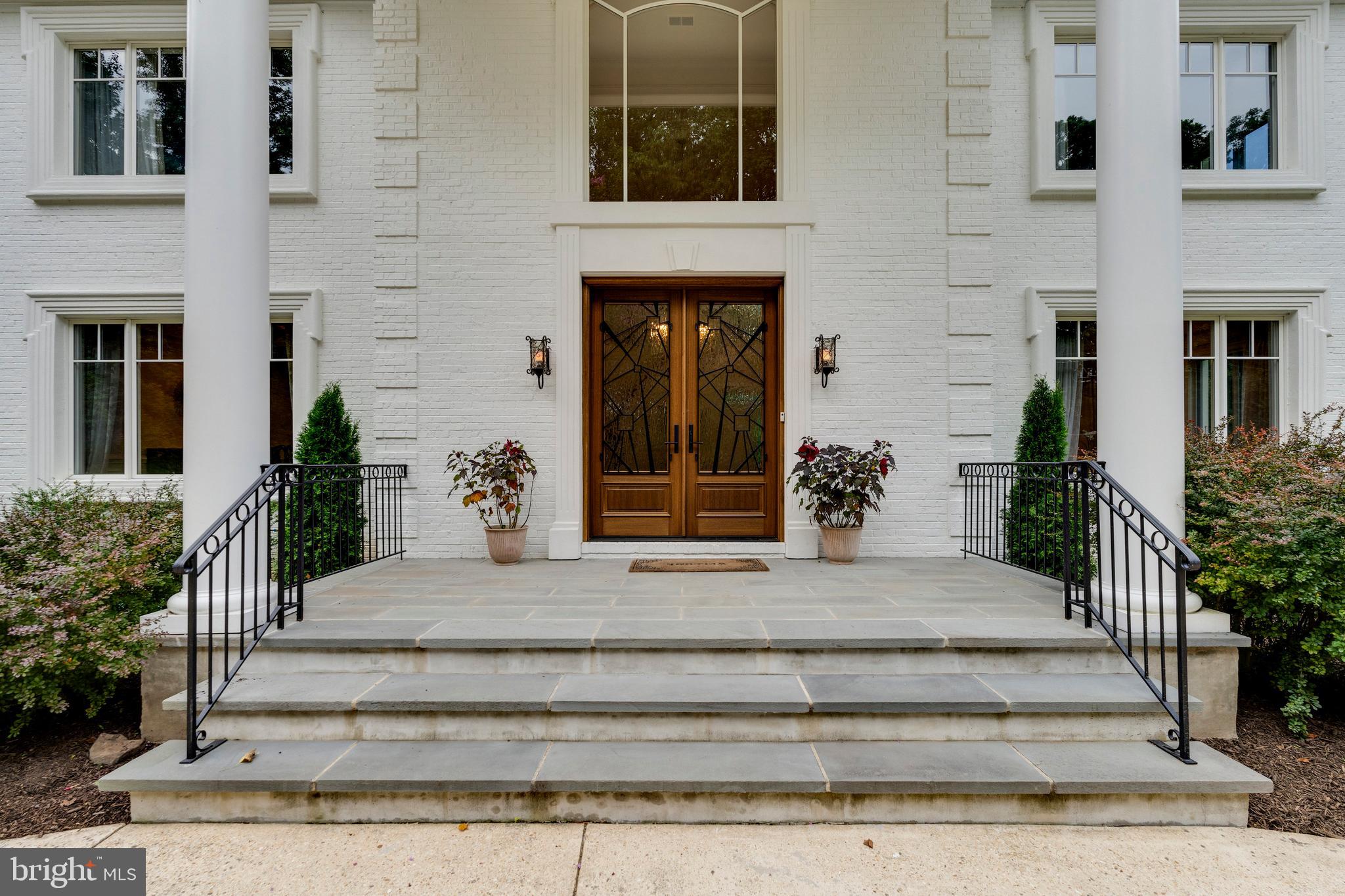 Real estate listing preview #5