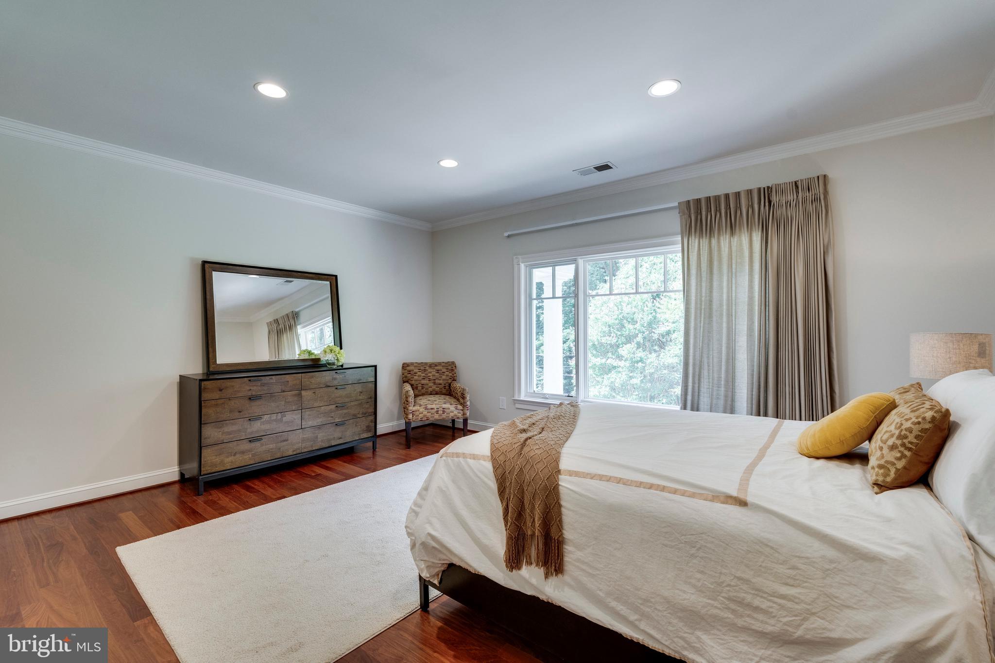 Real estate listing preview #51