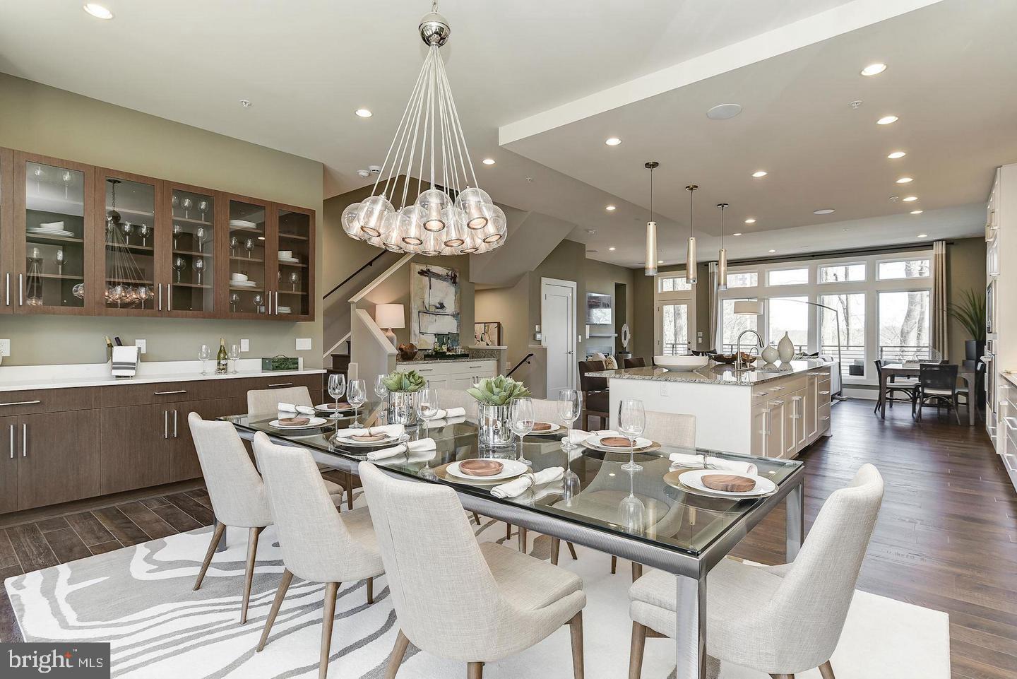 Real estate listing preview #12