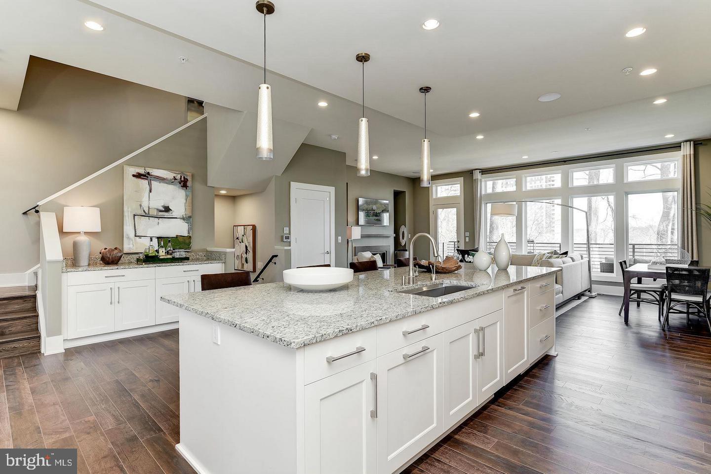 Real estate listing preview #7