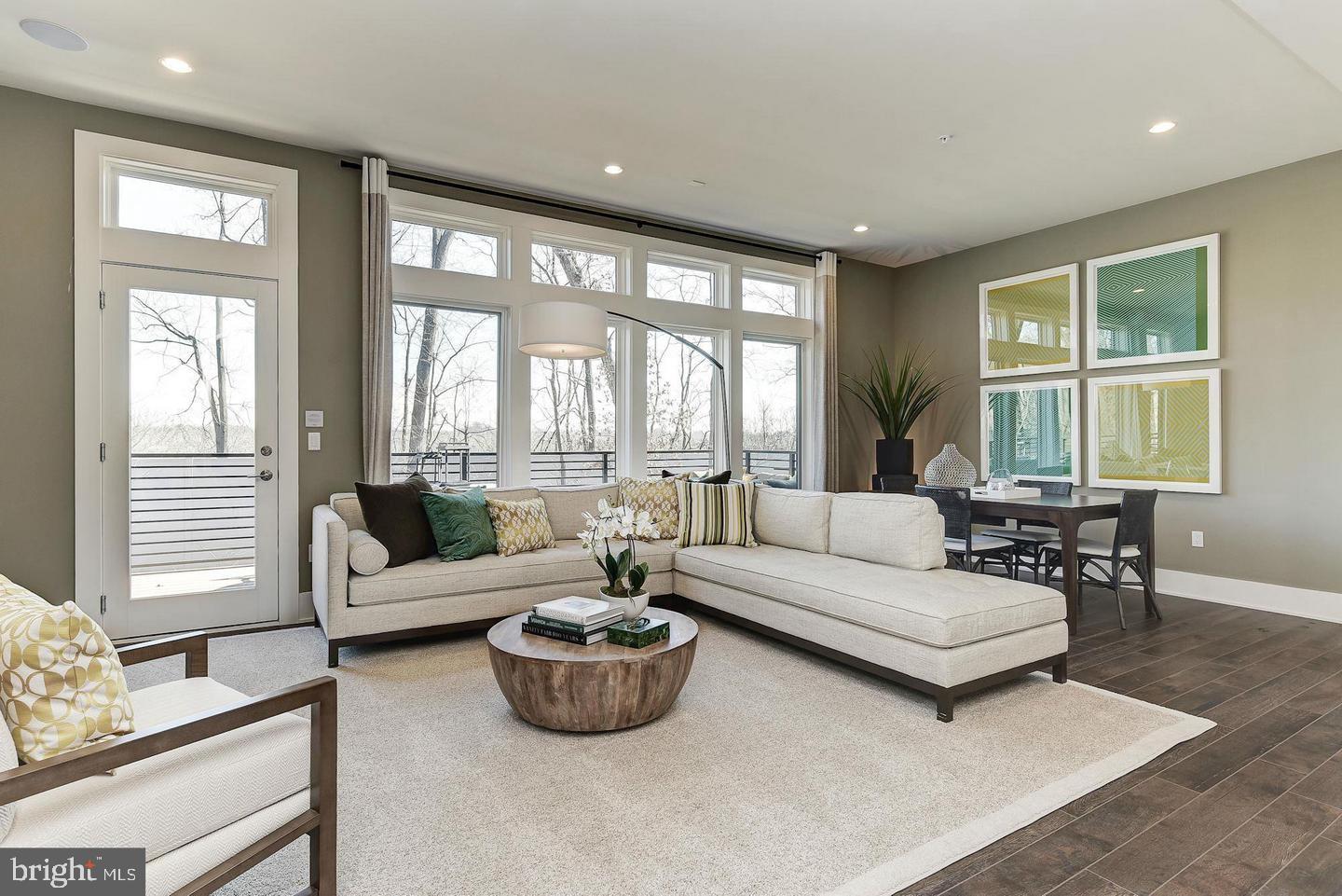 Real estate listing preview #10