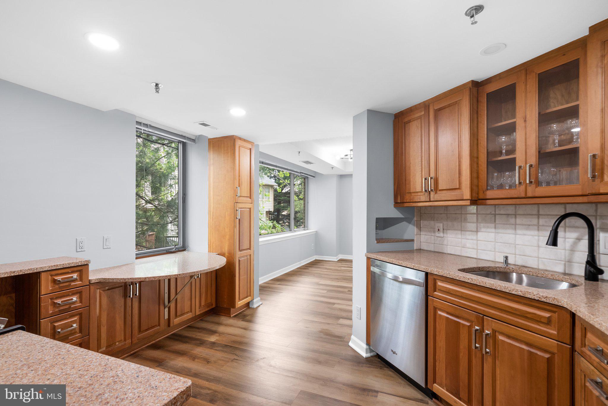 Real estate listing preview #22