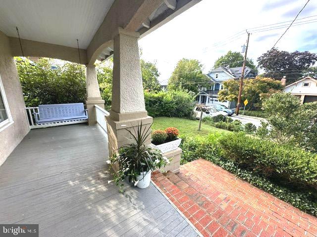 Real estate listing preview #8