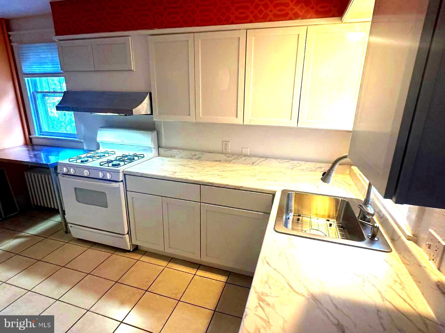 Real estate listing preview #32