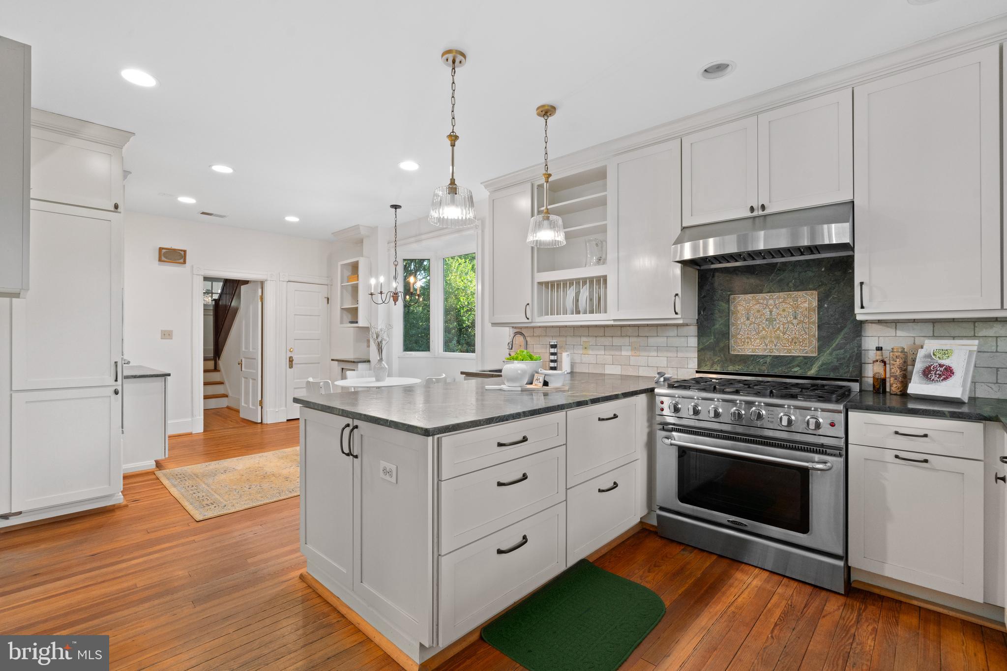 Real estate listing preview #18