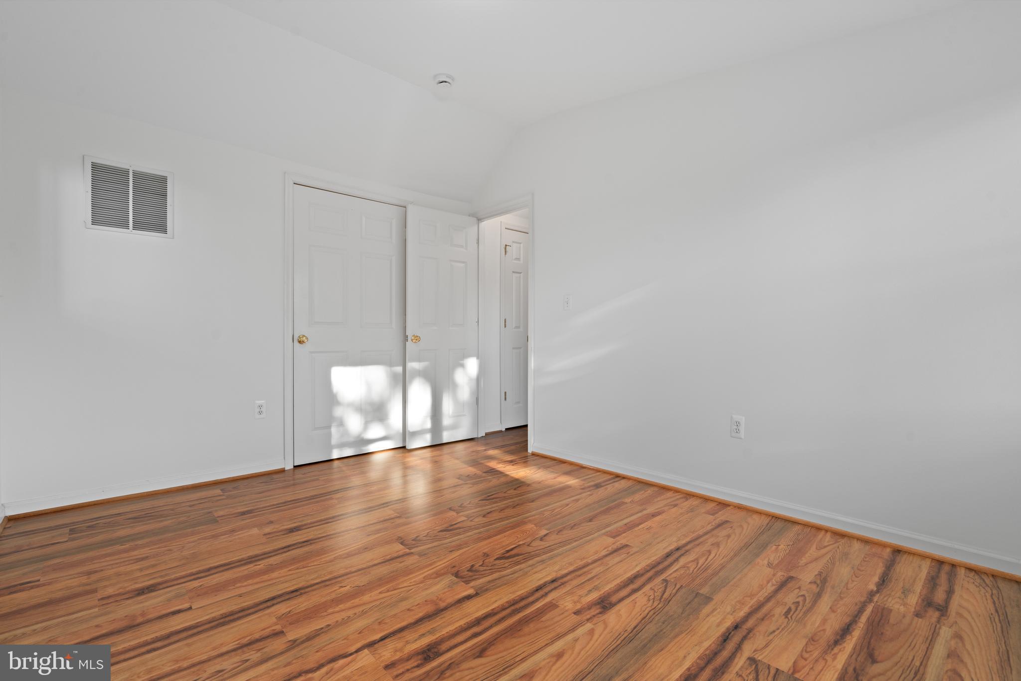 Real estate listing preview #22