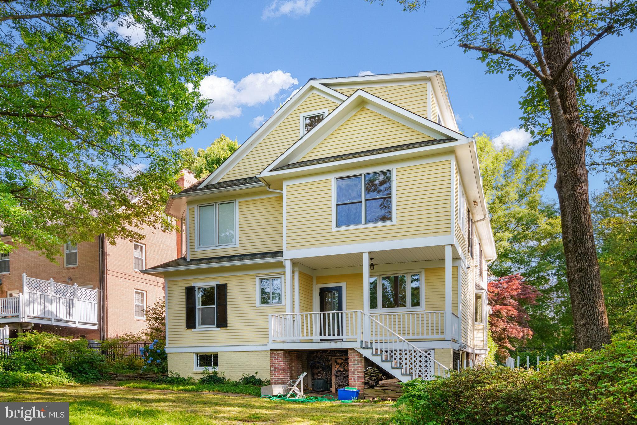 Real estate listing preview #2