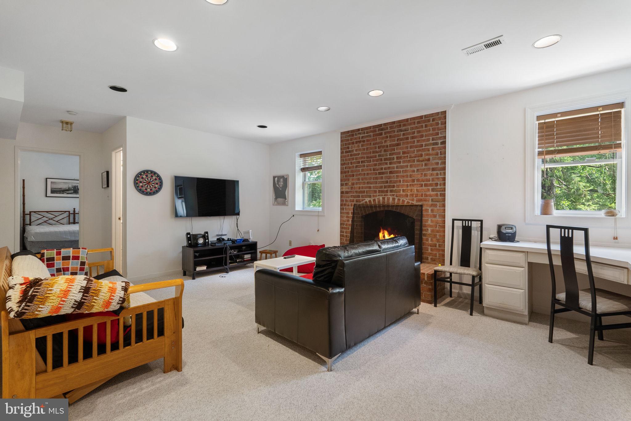 Real estate listing preview #37