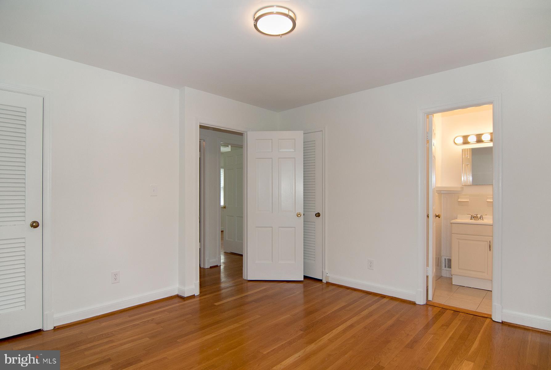 Real estate listing preview #23