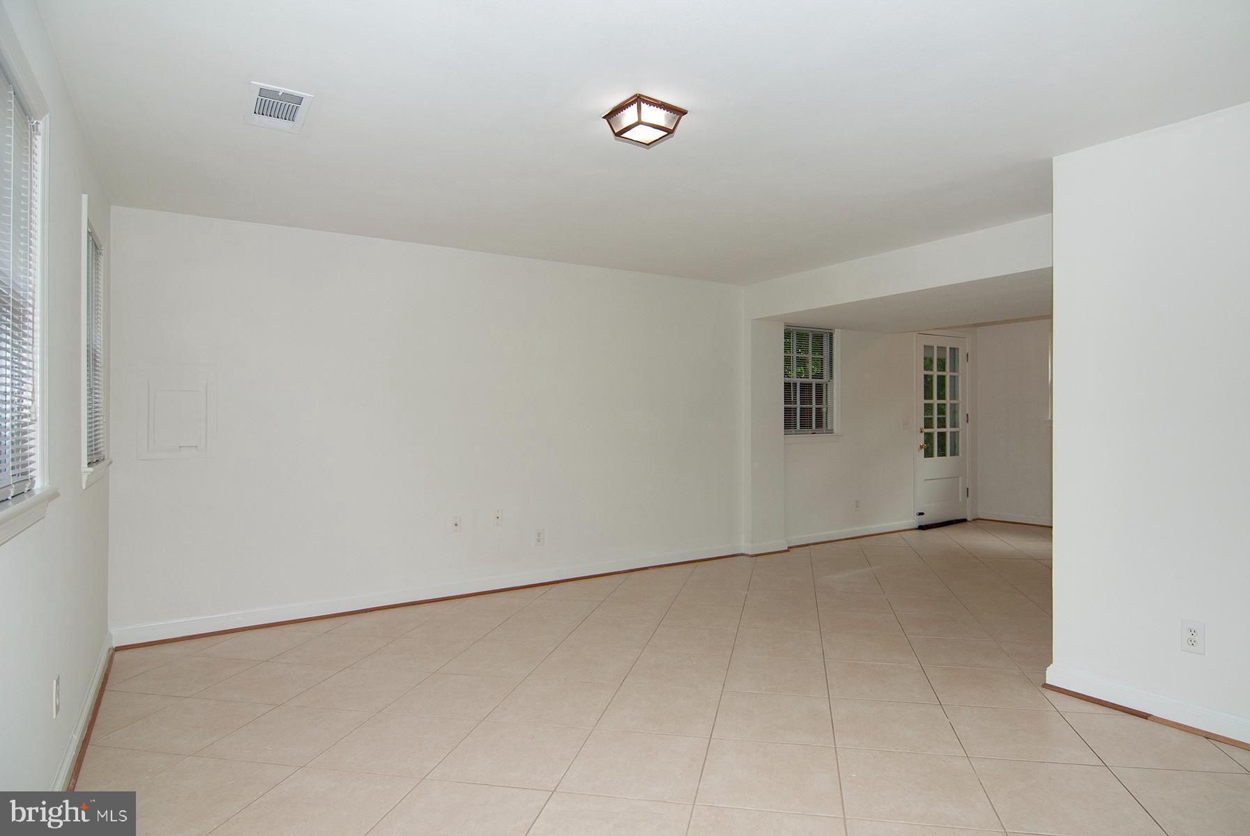 Real estate listing preview #16